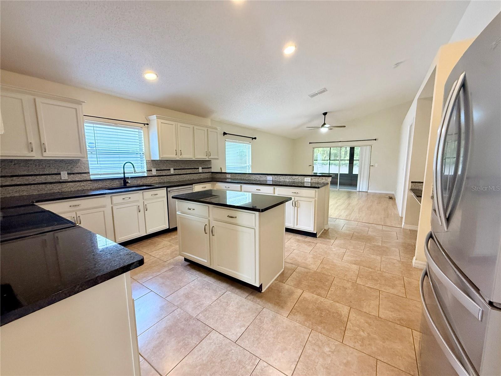 592 BLUE PARK RD, ORANGE CITY, FL, 32763