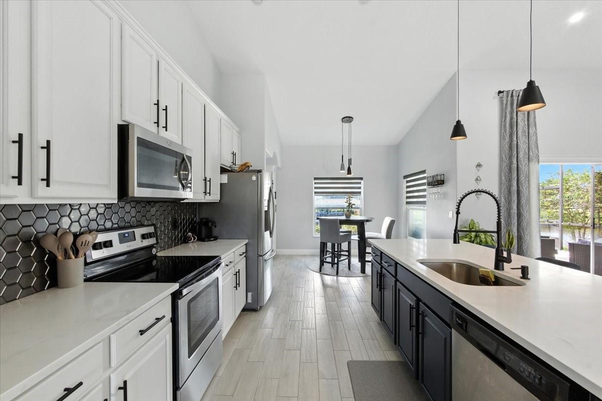 27 COLLINGDALE CT, PALM COAST, FL, 32137