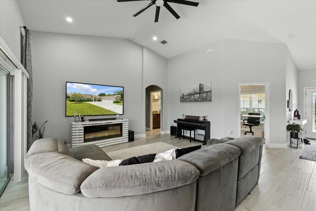 27 COLLINGDALE CT, PALM COAST, FL, 32137