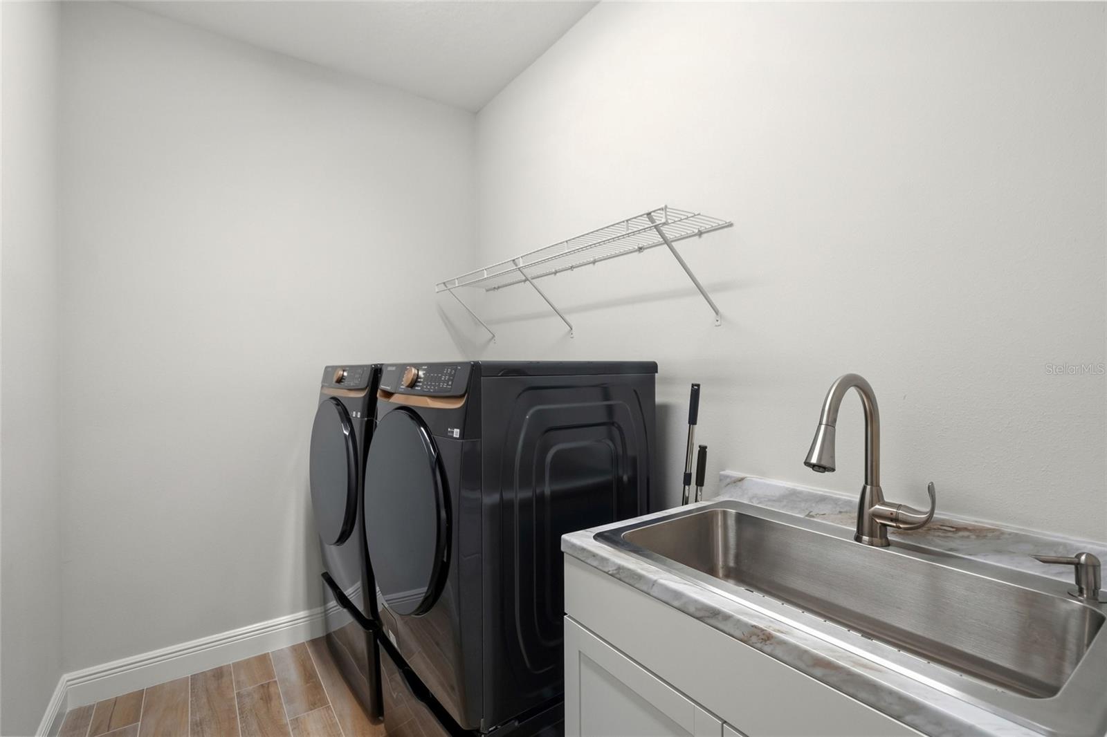 8160 STERNWAY RD, SARASOTA, FL, 34240