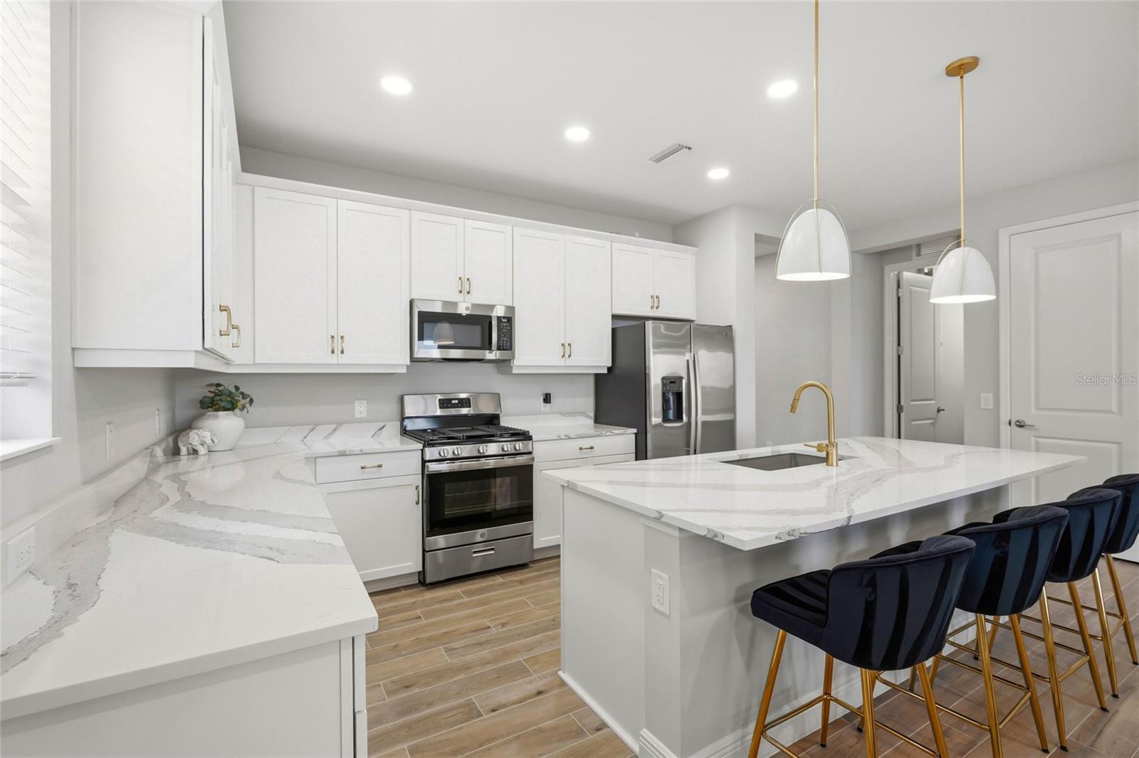 8160 STERNWAY RD, SARASOTA, FL, 34240