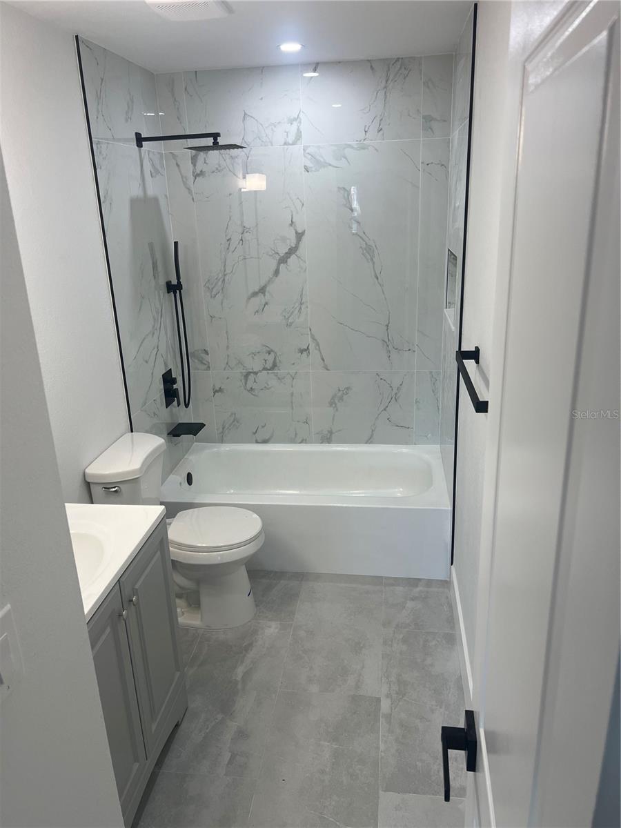 4075 38TH AVE N, ST PETERSBURG, FL, 33713