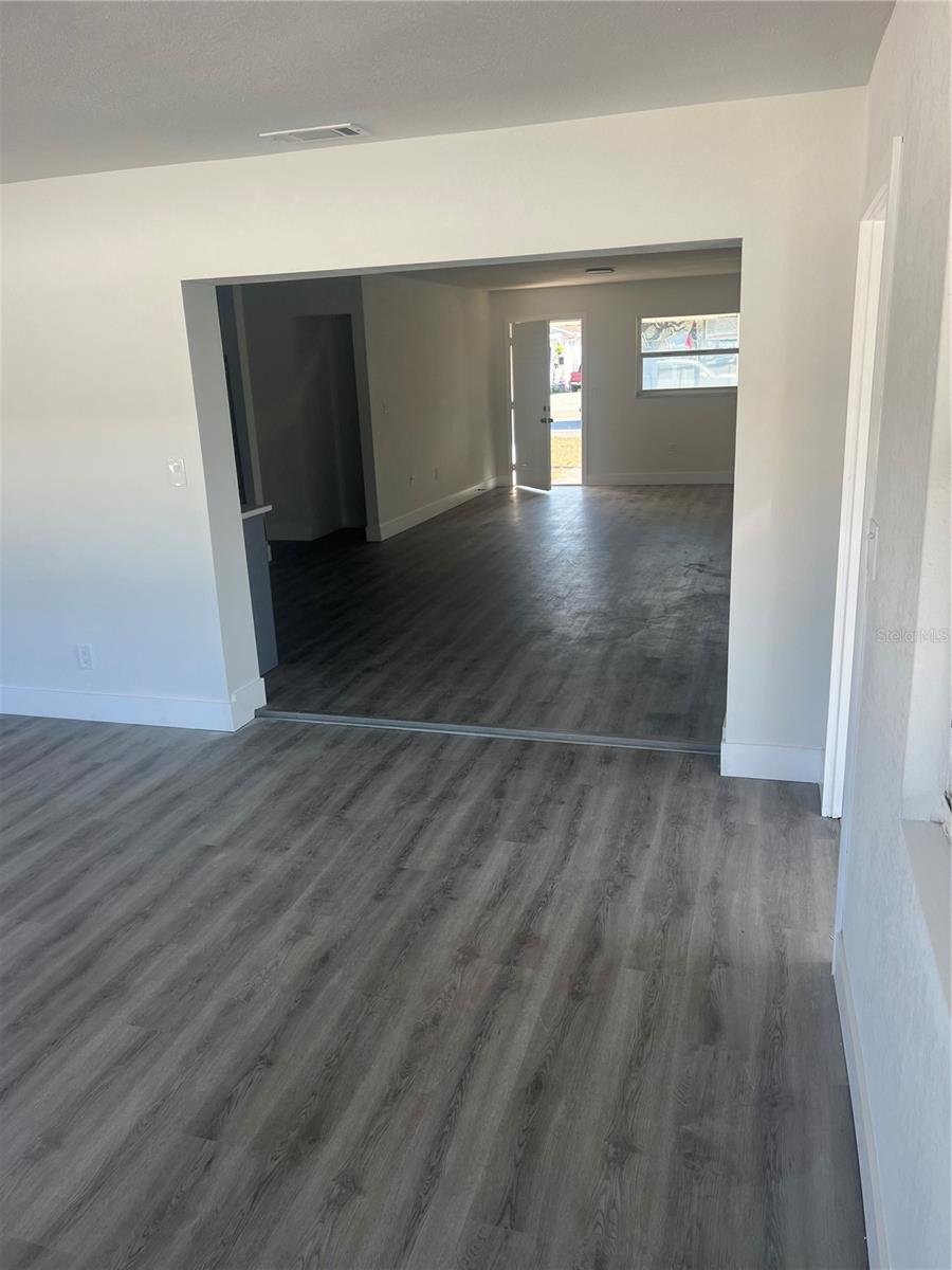 4075 38TH AVE N, ST PETERSBURG, FL, 33713