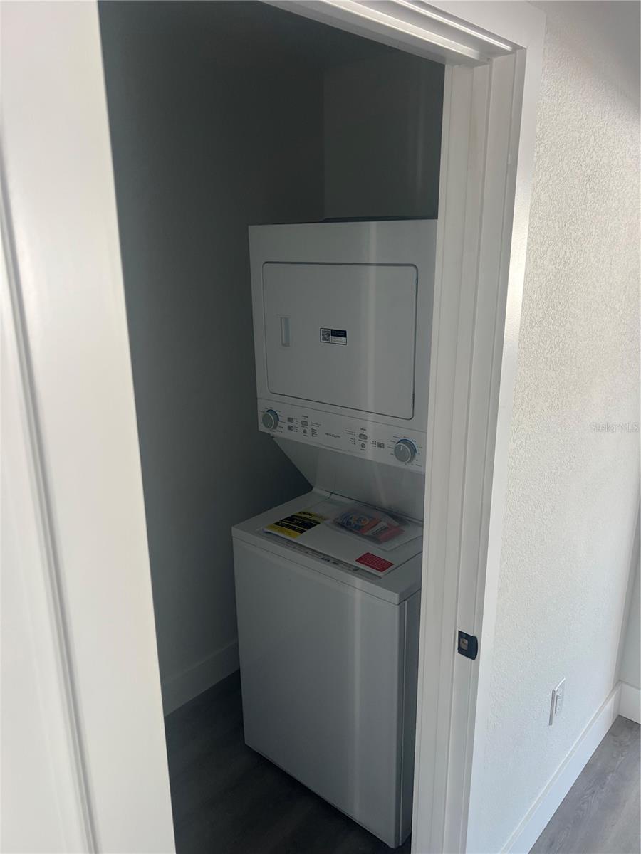 4075 38TH AVE N, ST PETERSBURG, FL, 33713