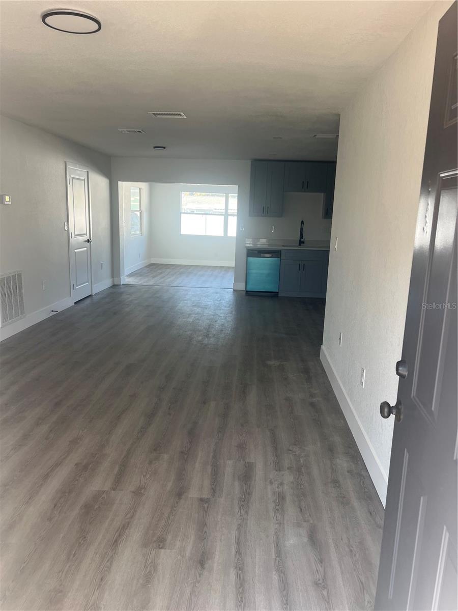 4075 38TH AVE N, ST PETERSBURG, FL, 33713