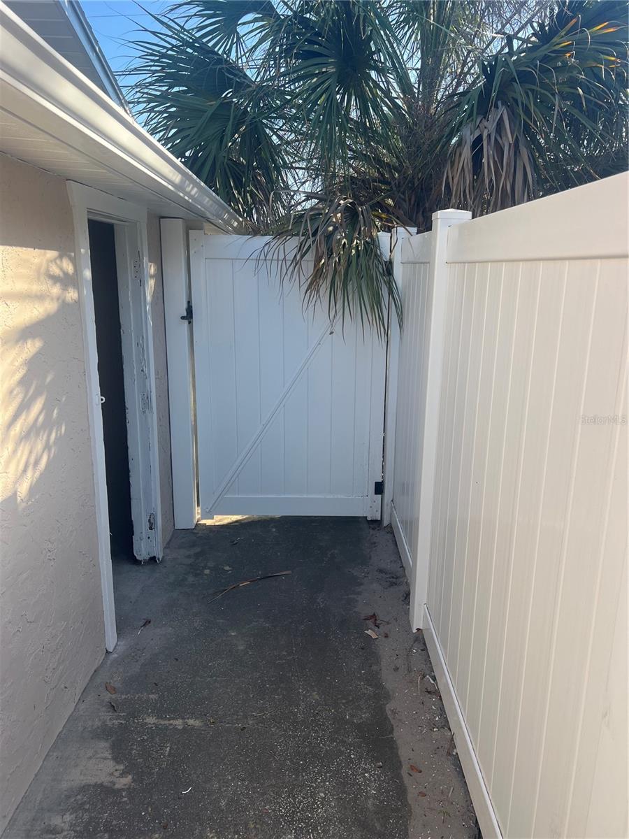 4075 38TH AVE N, ST PETERSBURG, FL, 33713