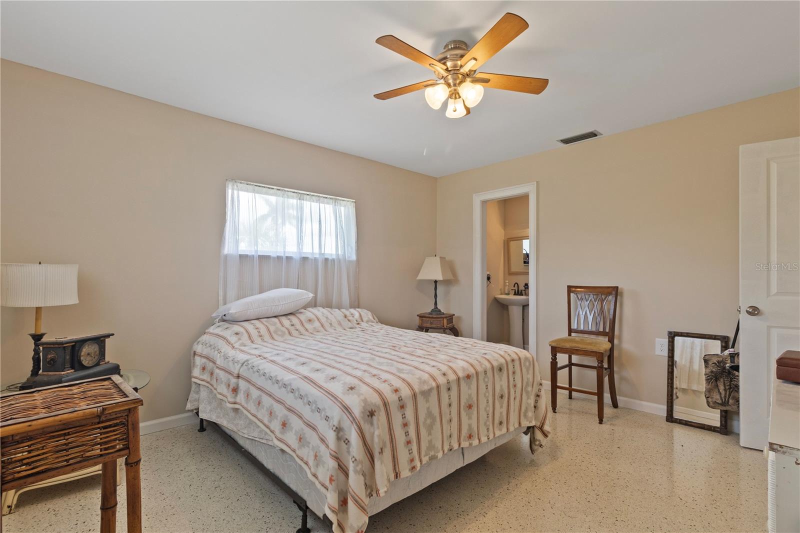 4020 PALM DR, PUNTA GORDA, FL, 33950