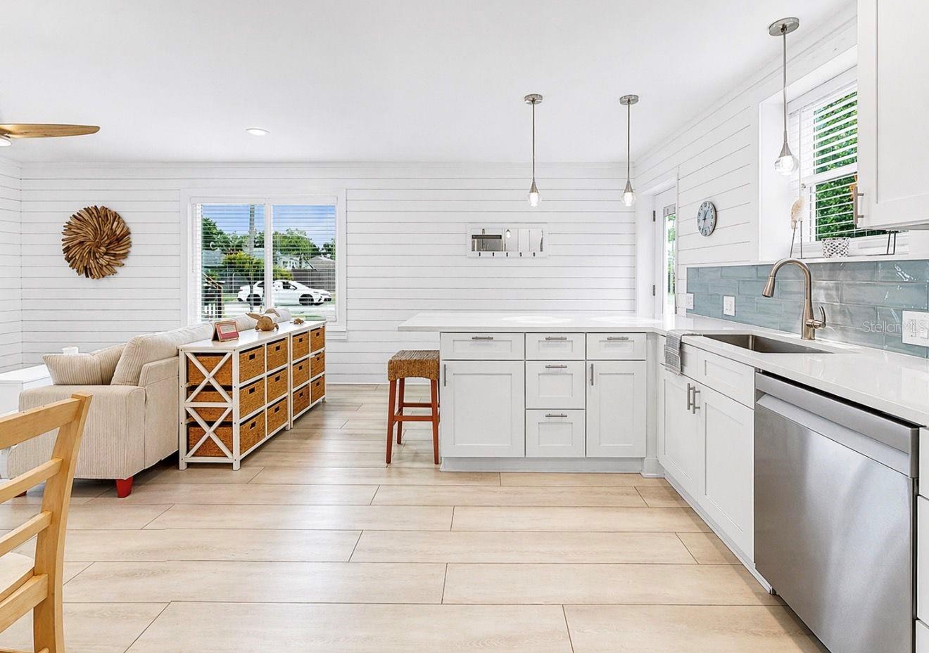 8096 GLENBROOKE LN, SARASOTA, FL, 34243