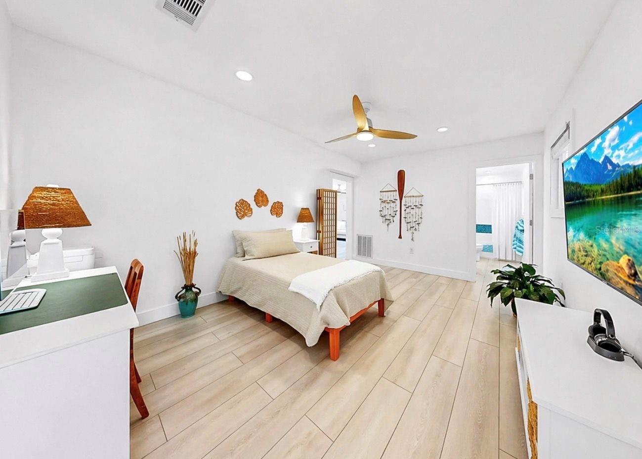 8096 GLENBROOKE LN, SARASOTA, FL, 34243