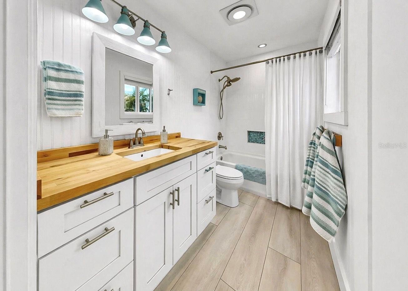 8096 GLENBROOKE LN, SARASOTA, FL, 34243