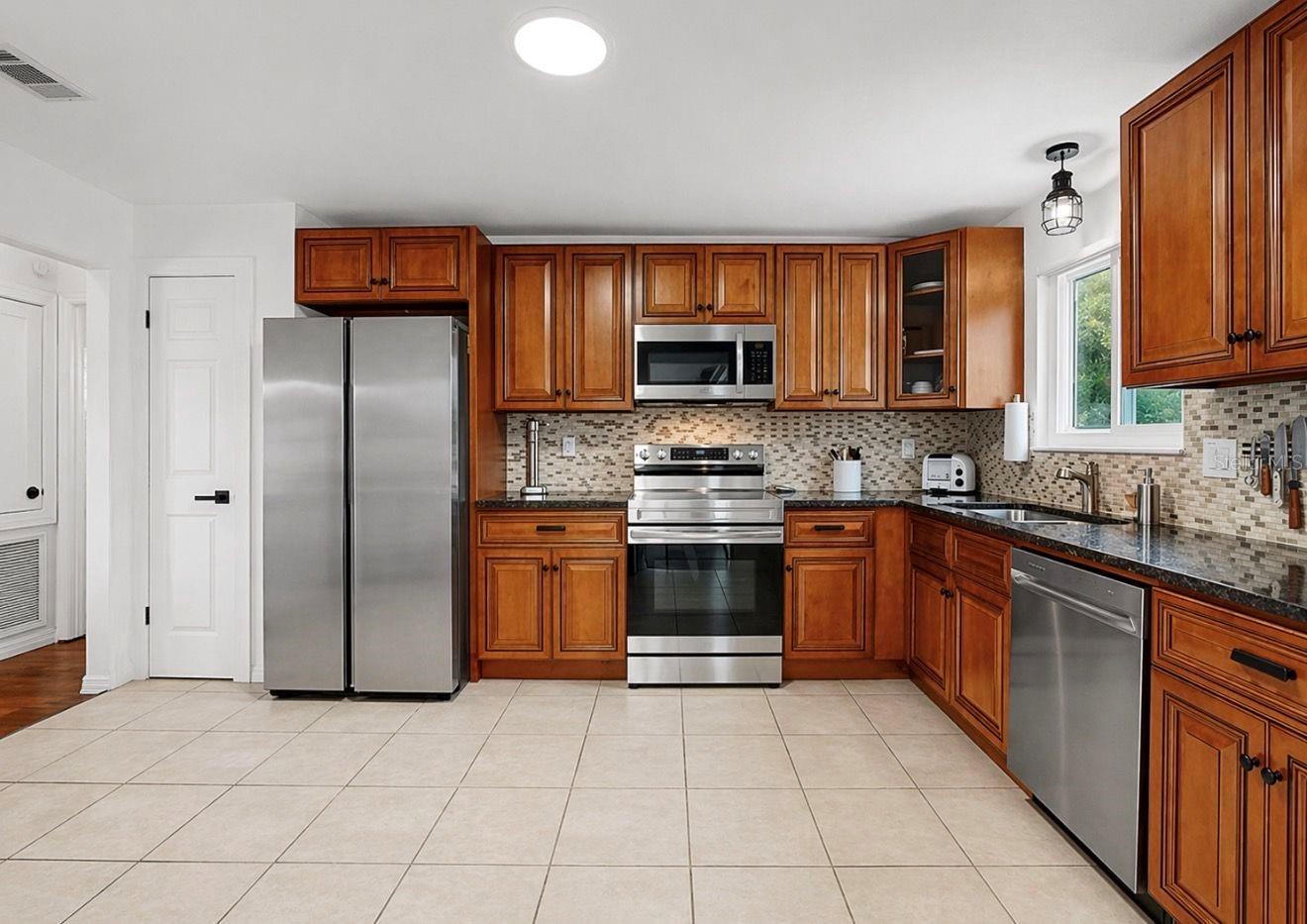 8096 GLENBROOKE LN, SARASOTA, FL, 34243