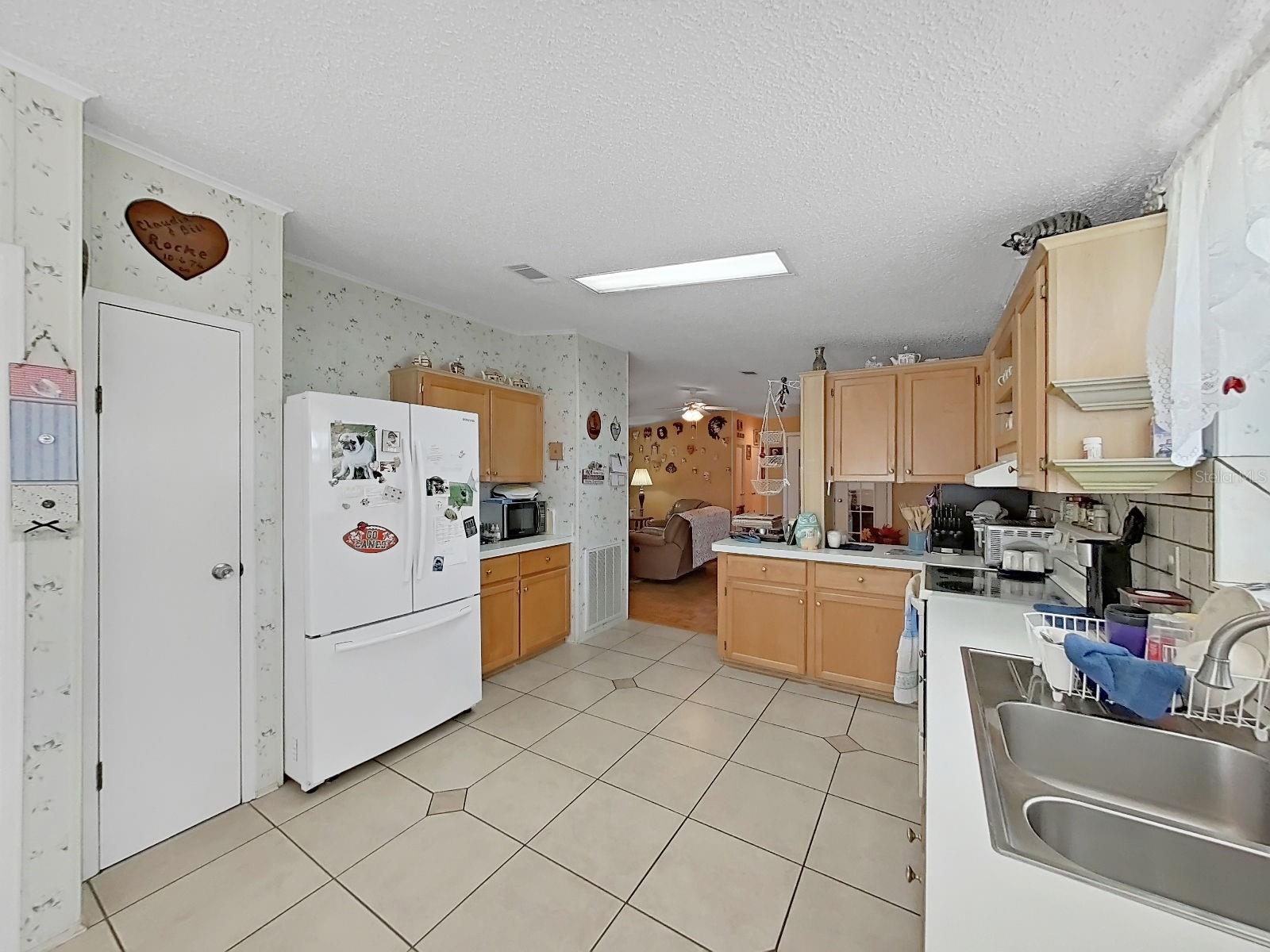 37701 NEWAL AVE, ZEPHYRHILLS, FL, 33542