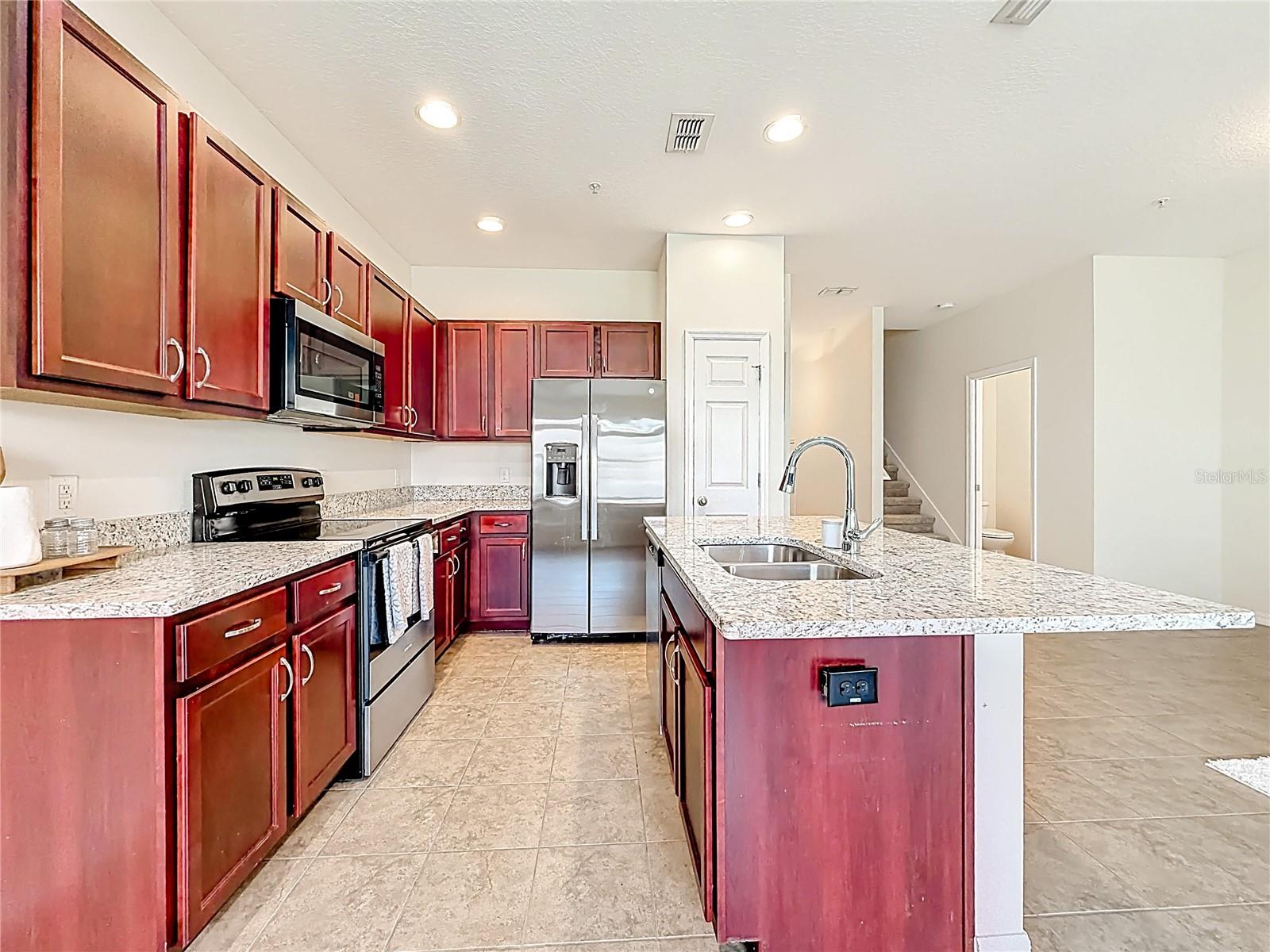 661 FORTANINI CIR, OCOEE, FL, 34761