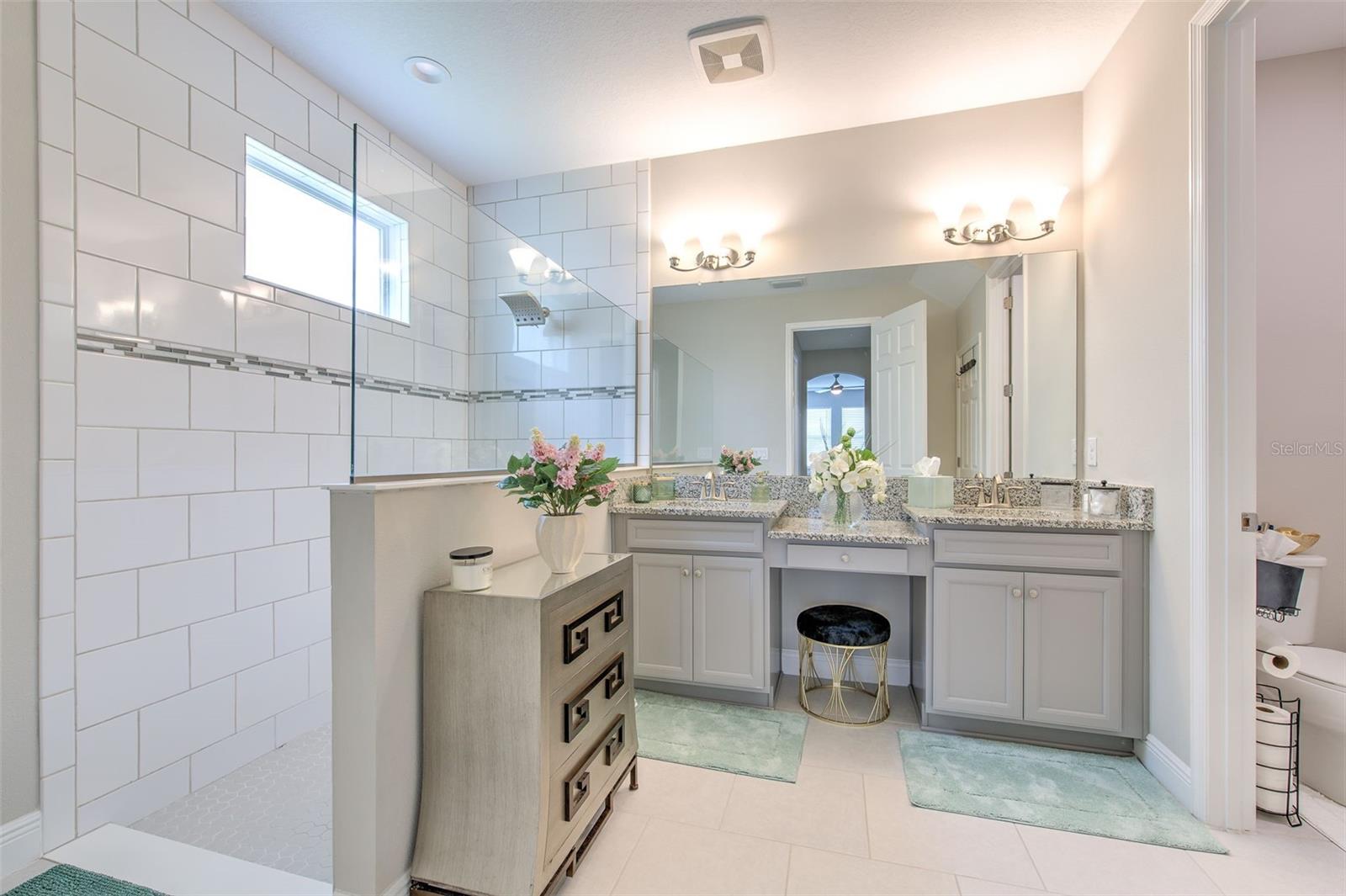 7401 PARADISO DR, APOLLO BEACH, FL, 33572