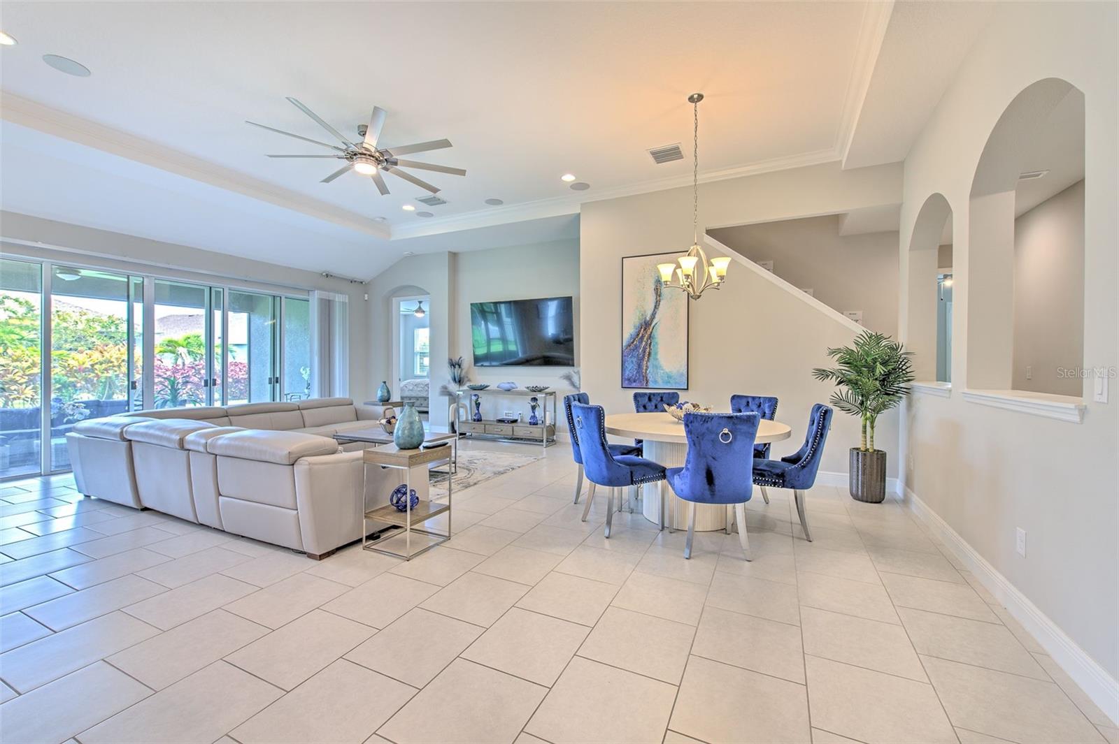 7401 PARADISO DR, APOLLO BEACH, FL, 33572