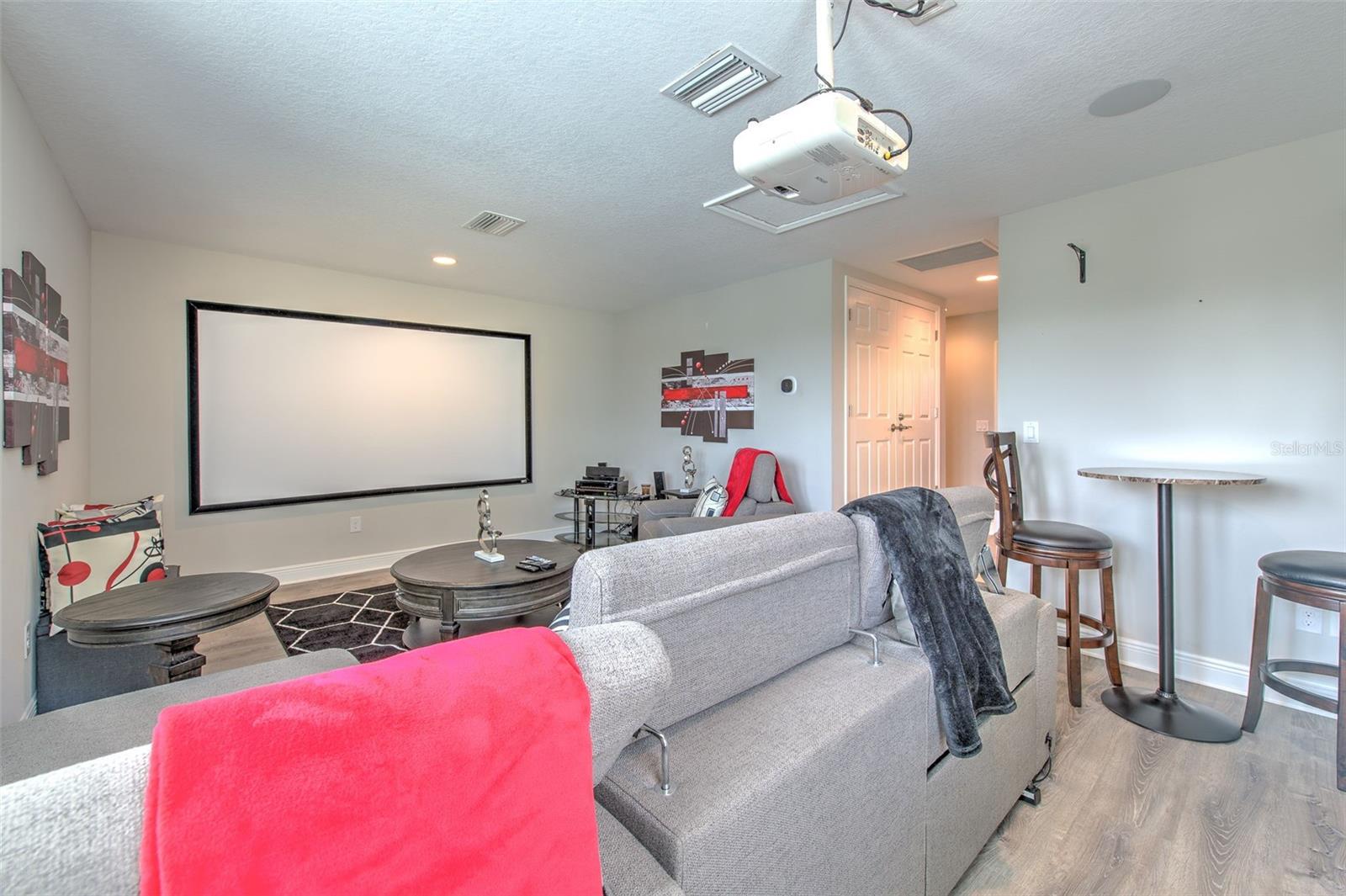 7401 PARADISO DR, APOLLO BEACH, FL, 33572