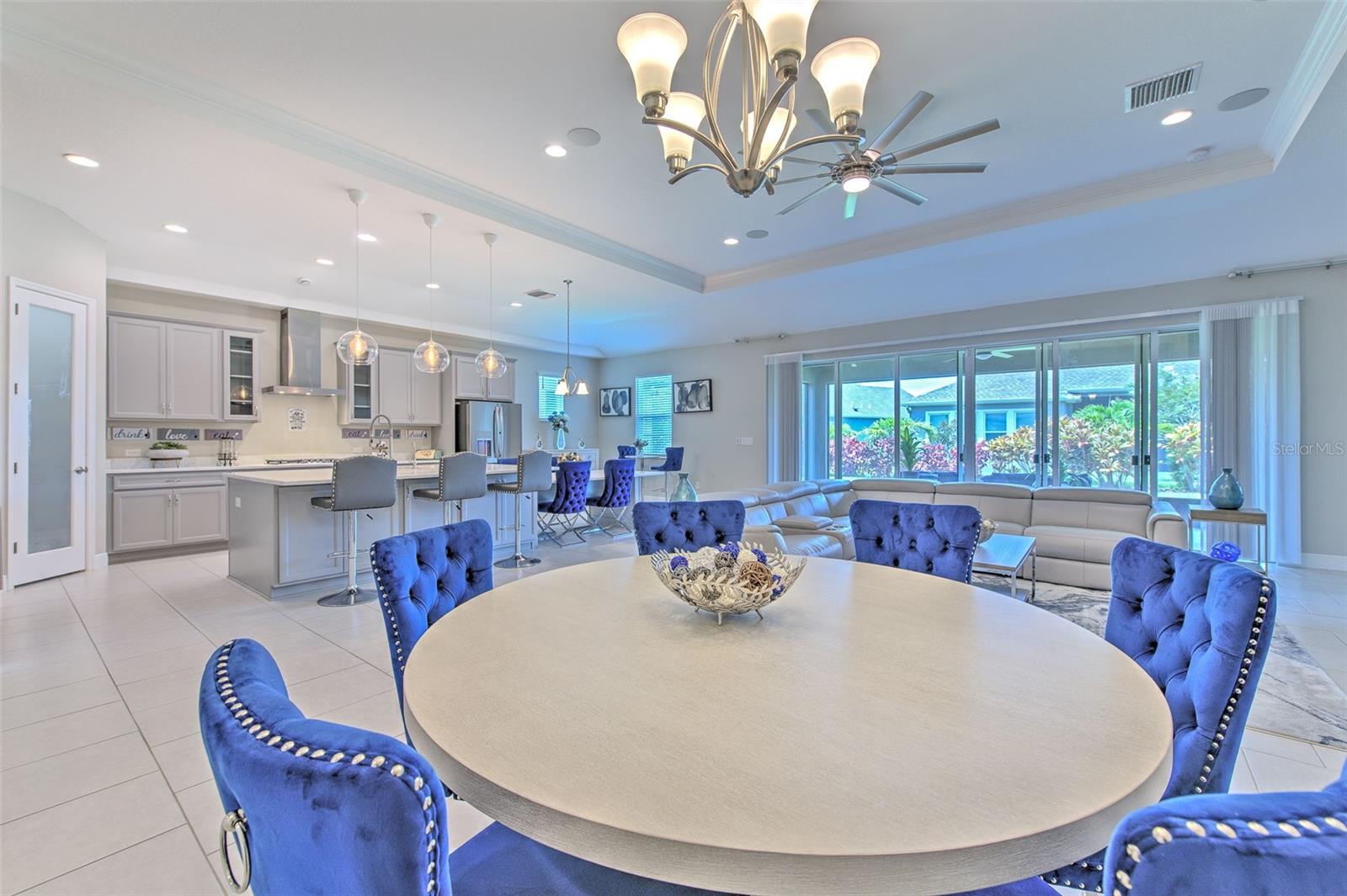 7401 PARADISO DR, APOLLO BEACH, FL, 33572