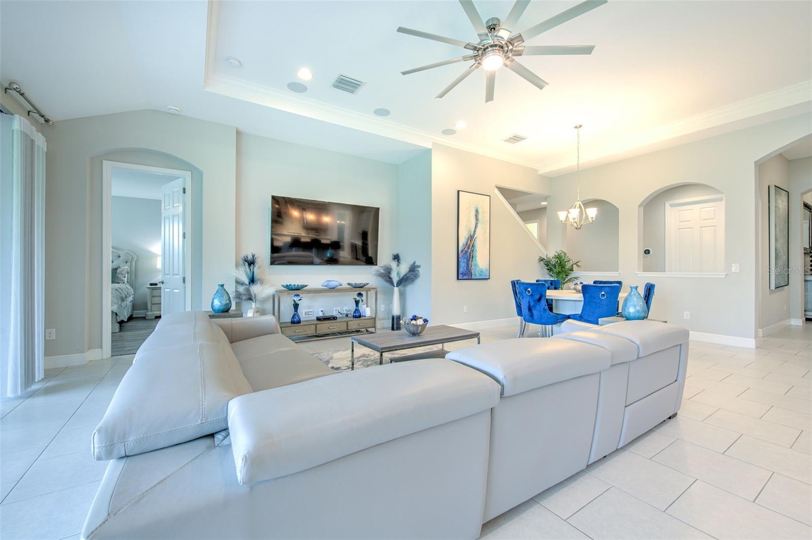 7401 PARADISO DR, APOLLO BEACH, FL, 33572