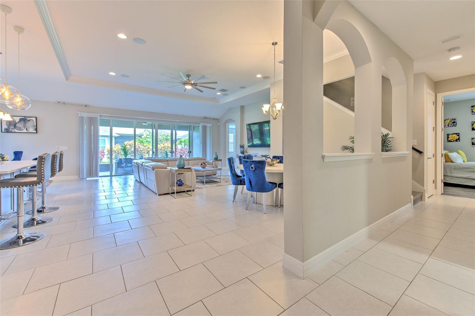 7401 PARADISO DR, APOLLO BEACH, FL, 33572