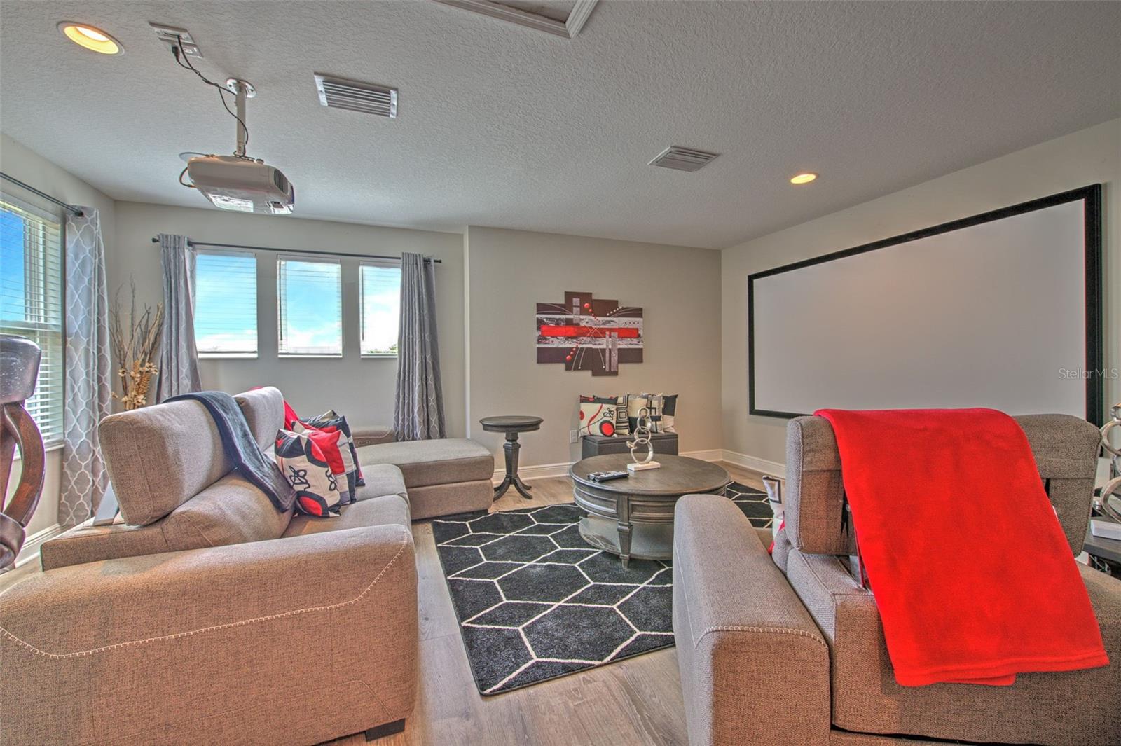 7401 PARADISO DR, APOLLO BEACH, FL, 33572