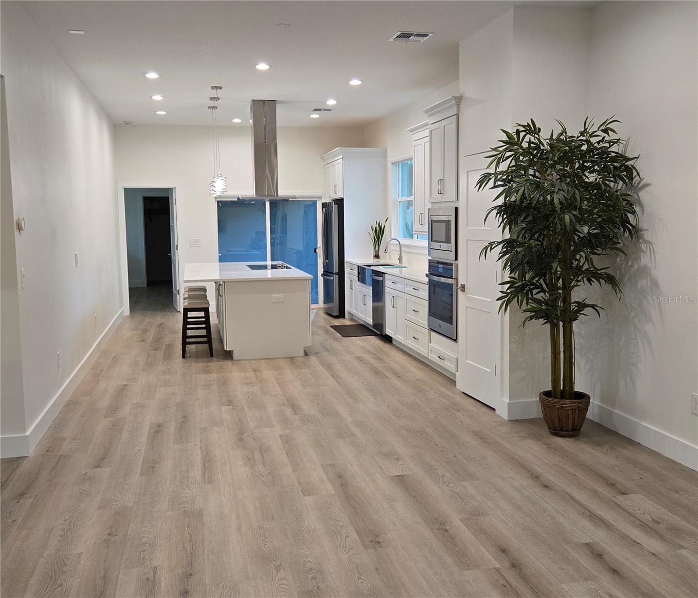 106 LAKE DR, OVIEDO, FL, 32765