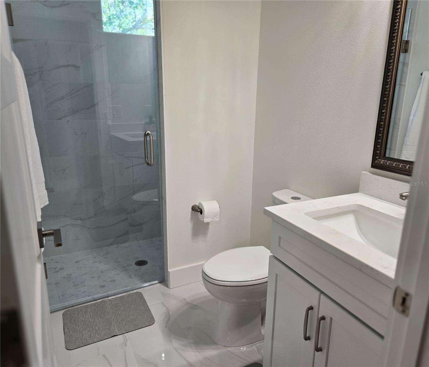 106 LAKE DR, OVIEDO, FL, 32765