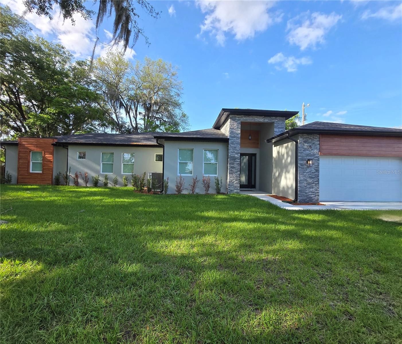 106 LAKE DR, OVIEDO, FL, 32765