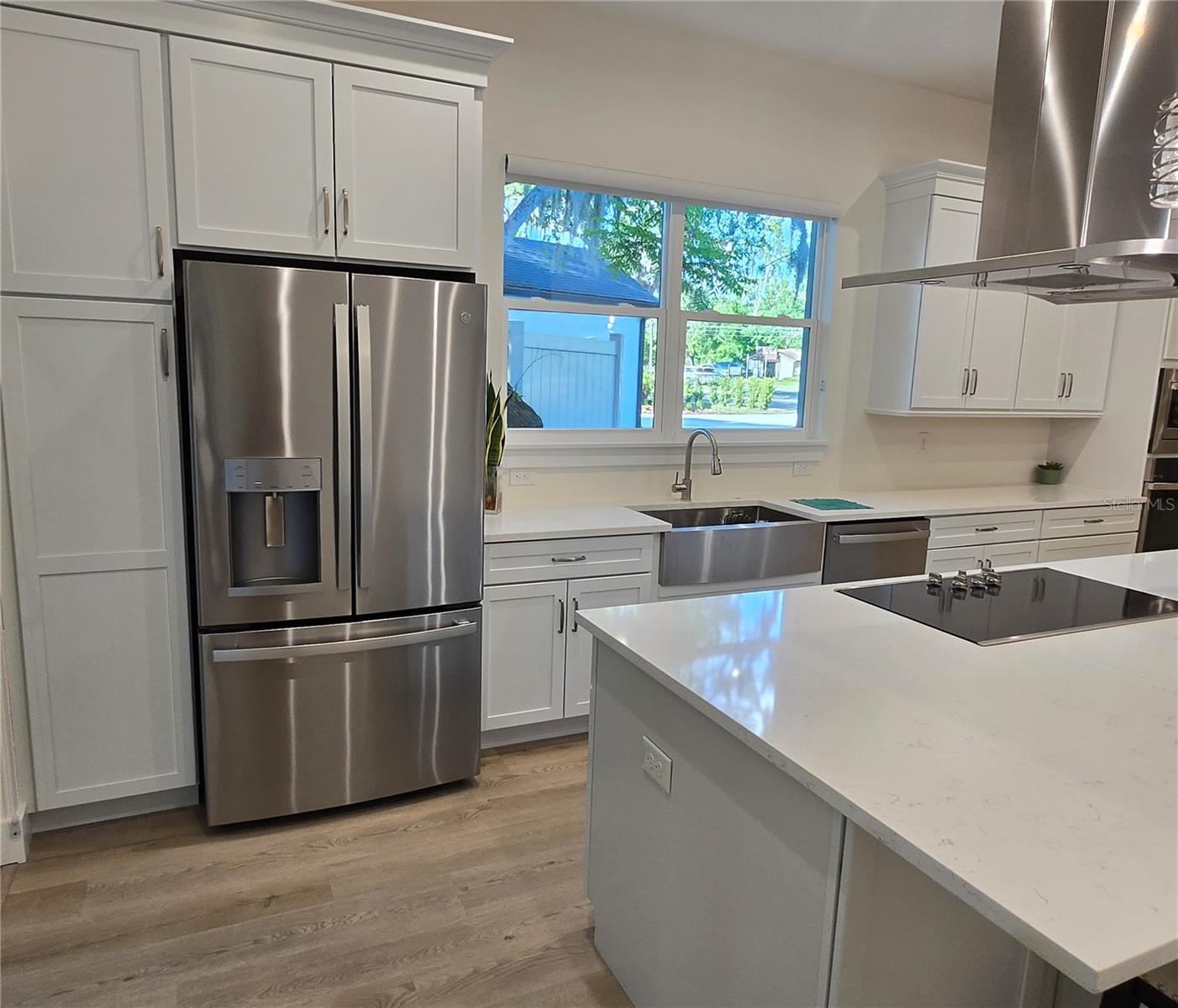 106 LAKE DR, OVIEDO, FL, 32765