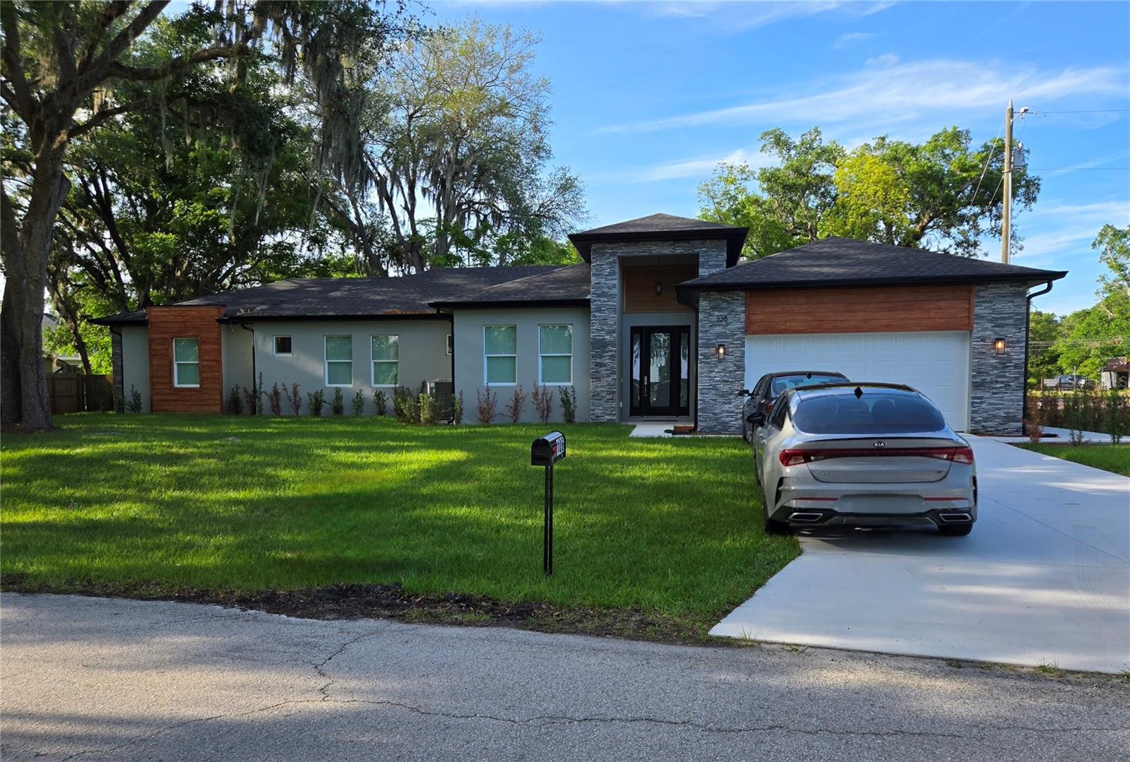106 LAKE DR, OVIEDO, FL, 32765