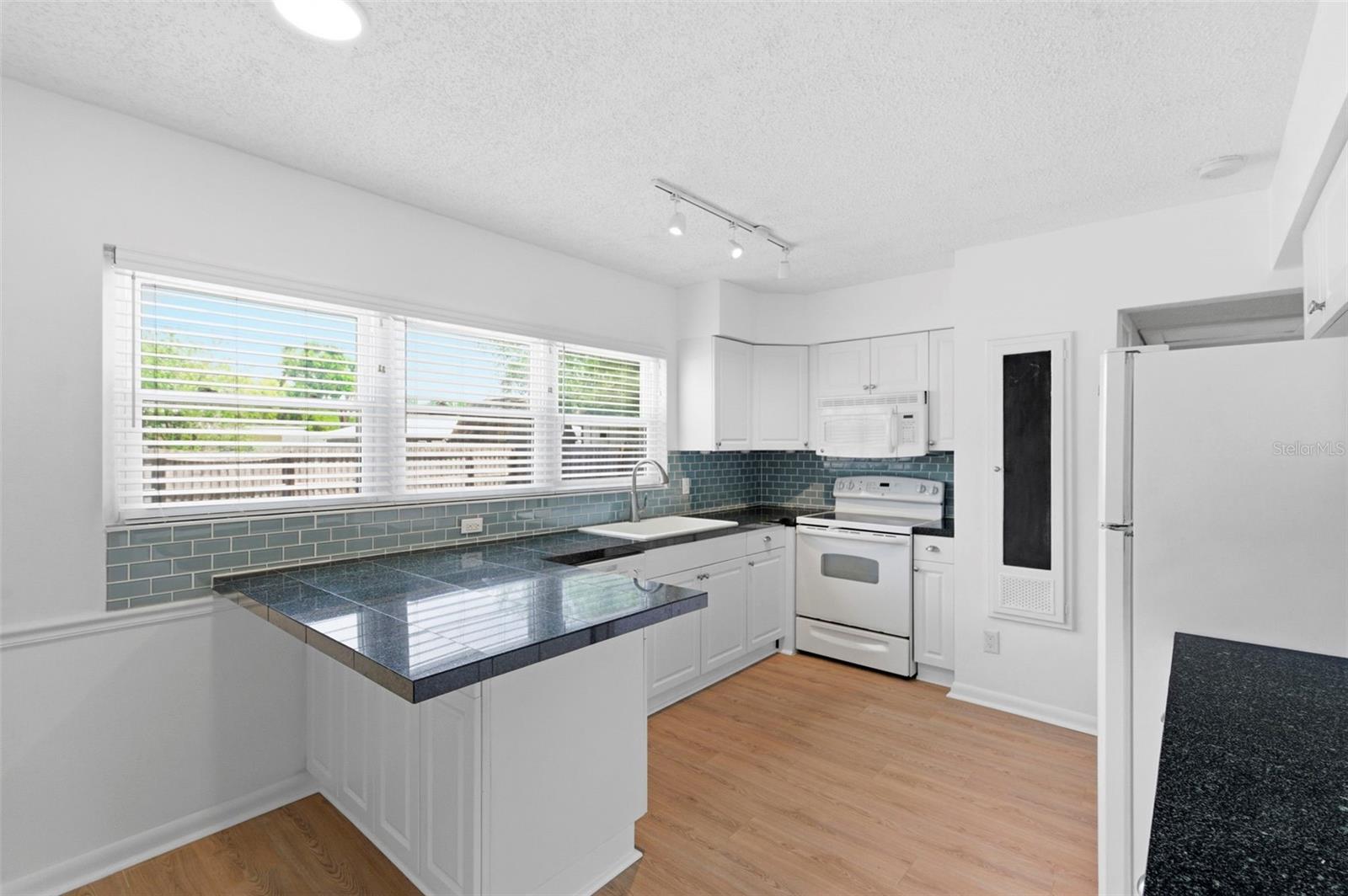 1600 SHERWOOD ST, CLEARWATER, FL, 33755