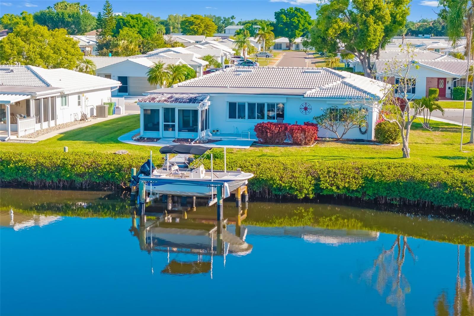 3910 JOYCE DR, BRADENTON, FL, 34208