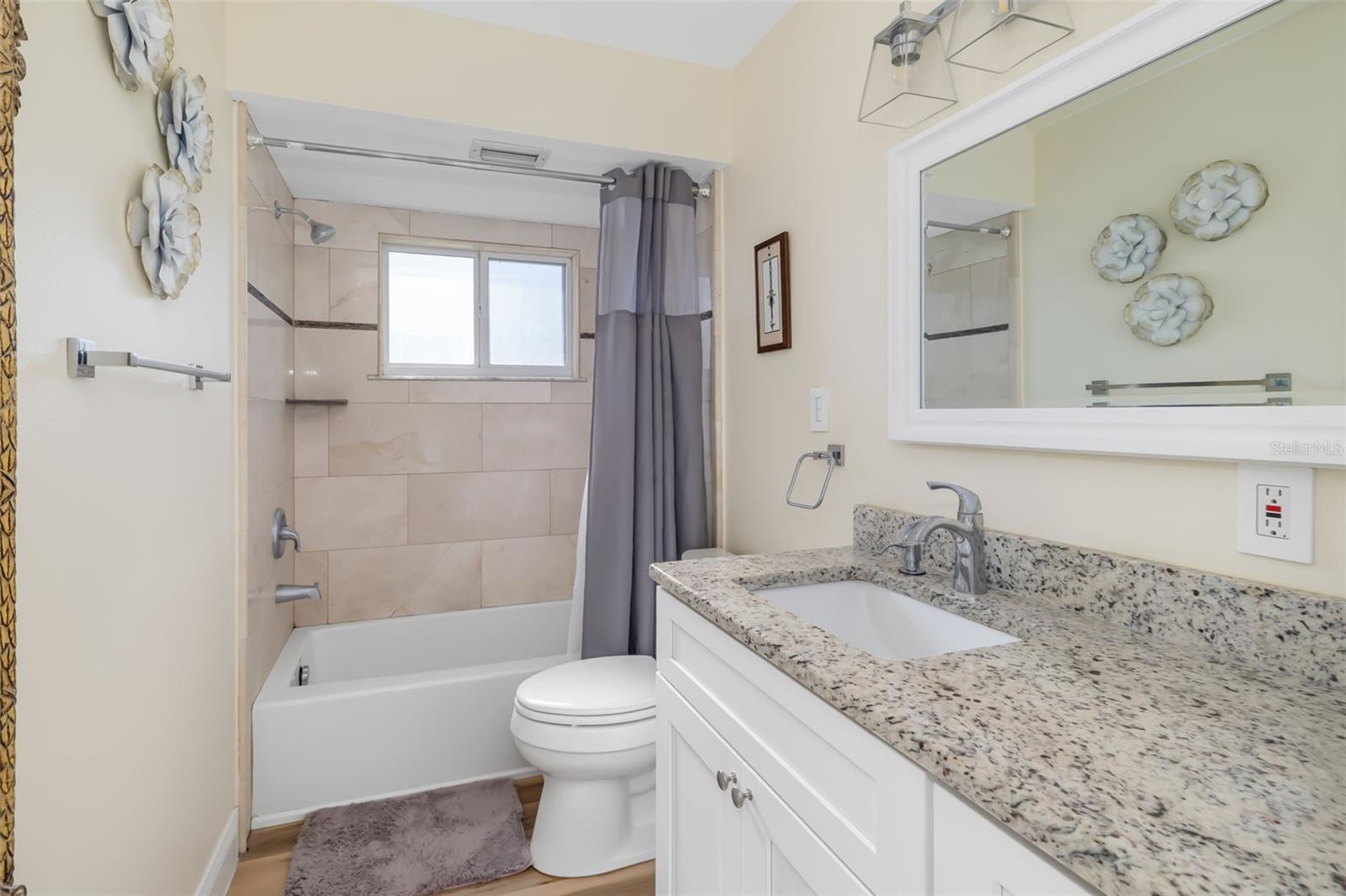 3910 JOYCE DR, BRADENTON, FL, 34208