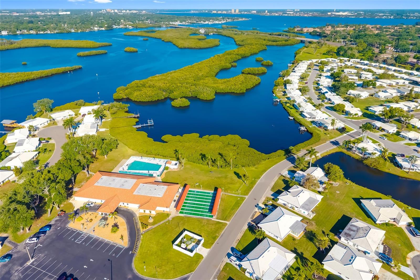 3910 JOYCE DR, BRADENTON, FL, 34208