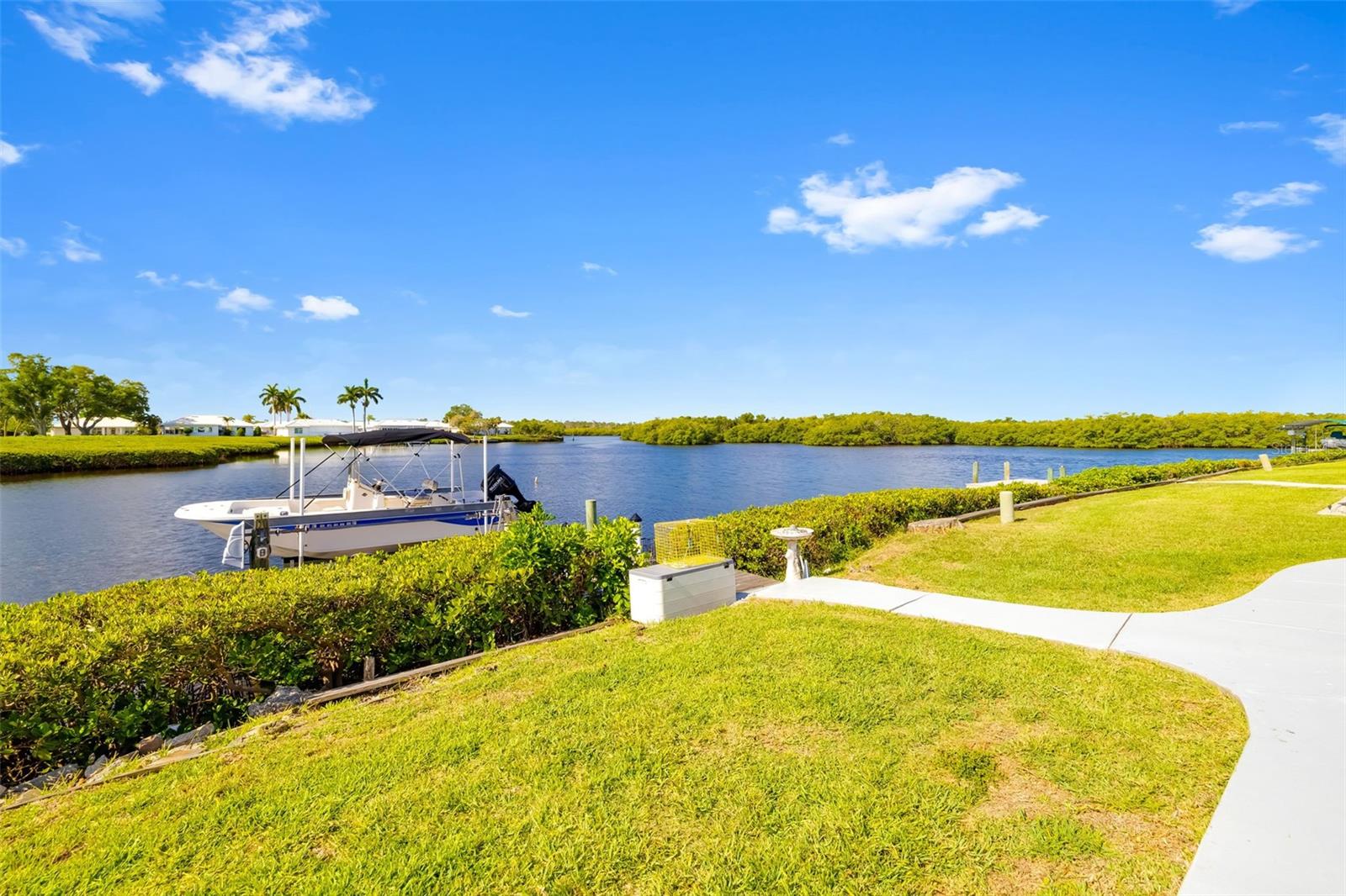 3910 JOYCE DR, BRADENTON, FL, 34208