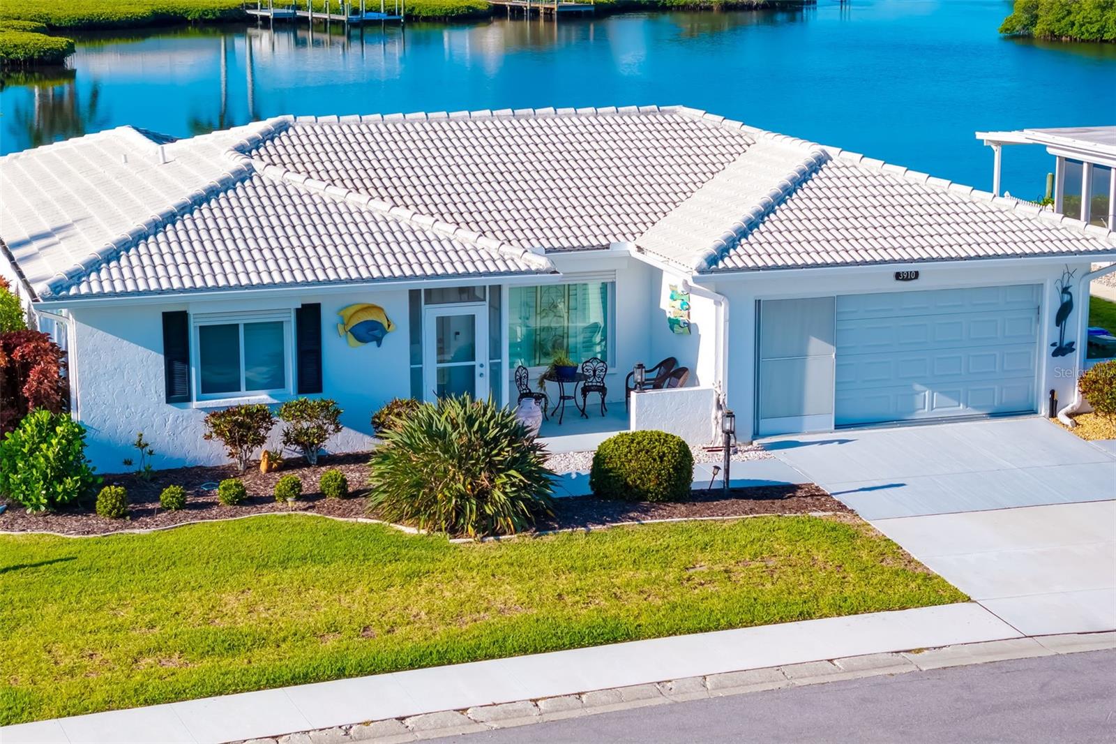 3910 JOYCE DR, BRADENTON, FL, 34208