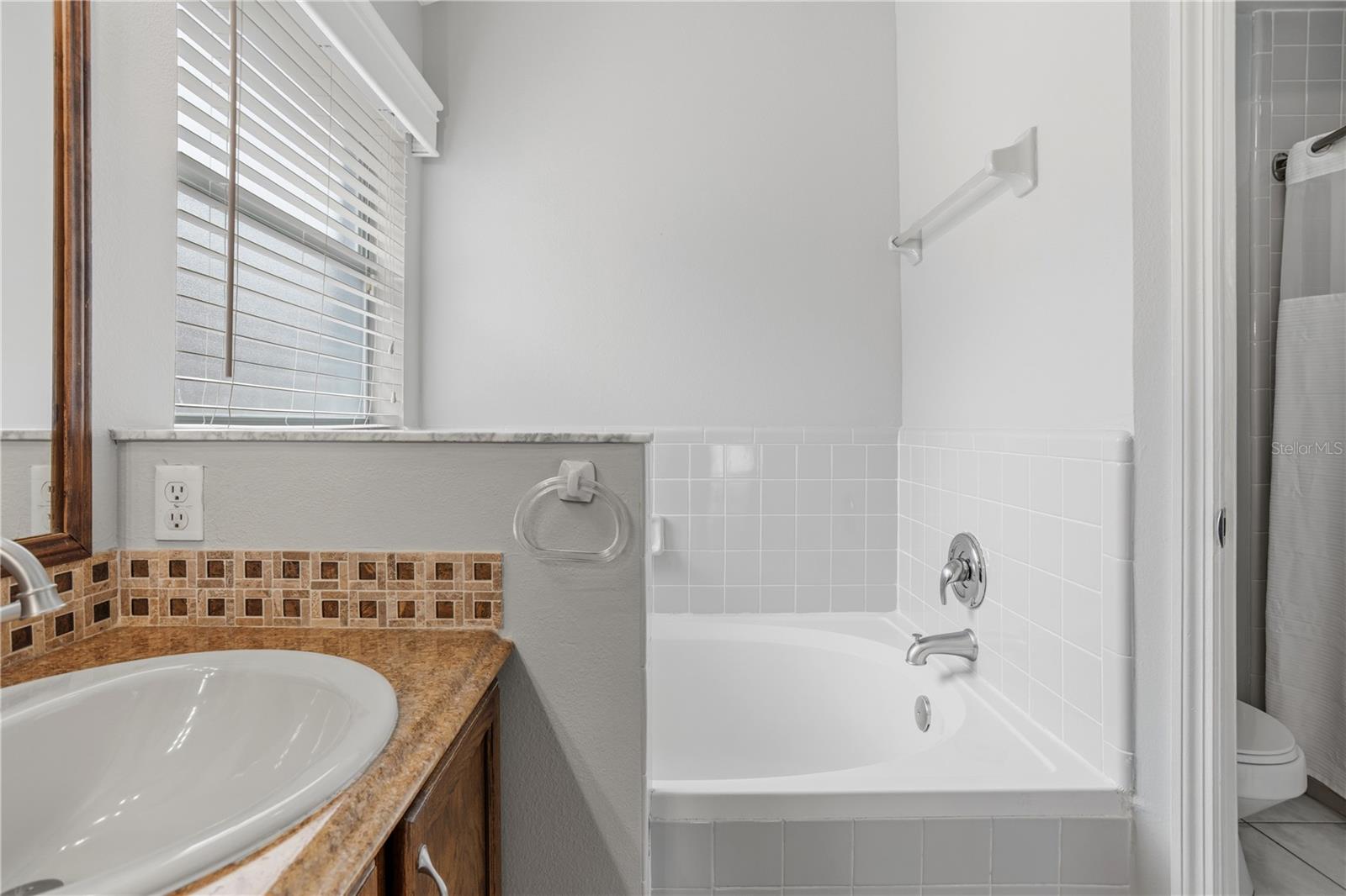 353 LAKEBREEZE CIR, LAKE MARY, FL, 32746