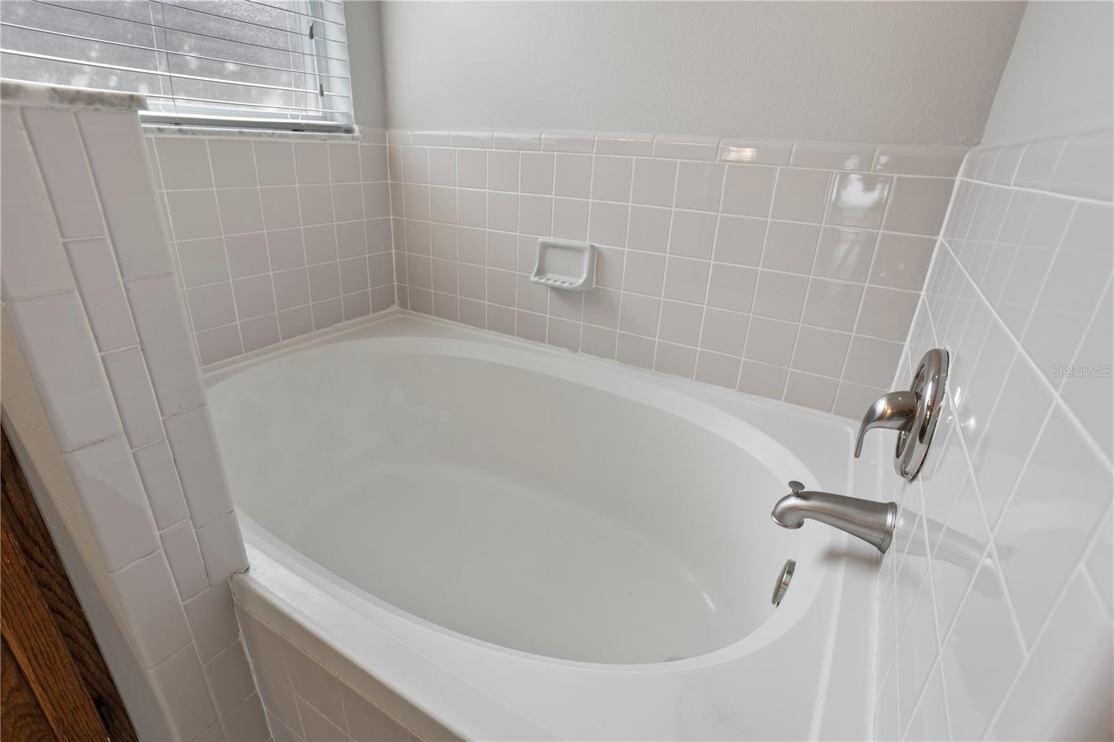 353 LAKEBREEZE CIR, LAKE MARY, FL, 32746