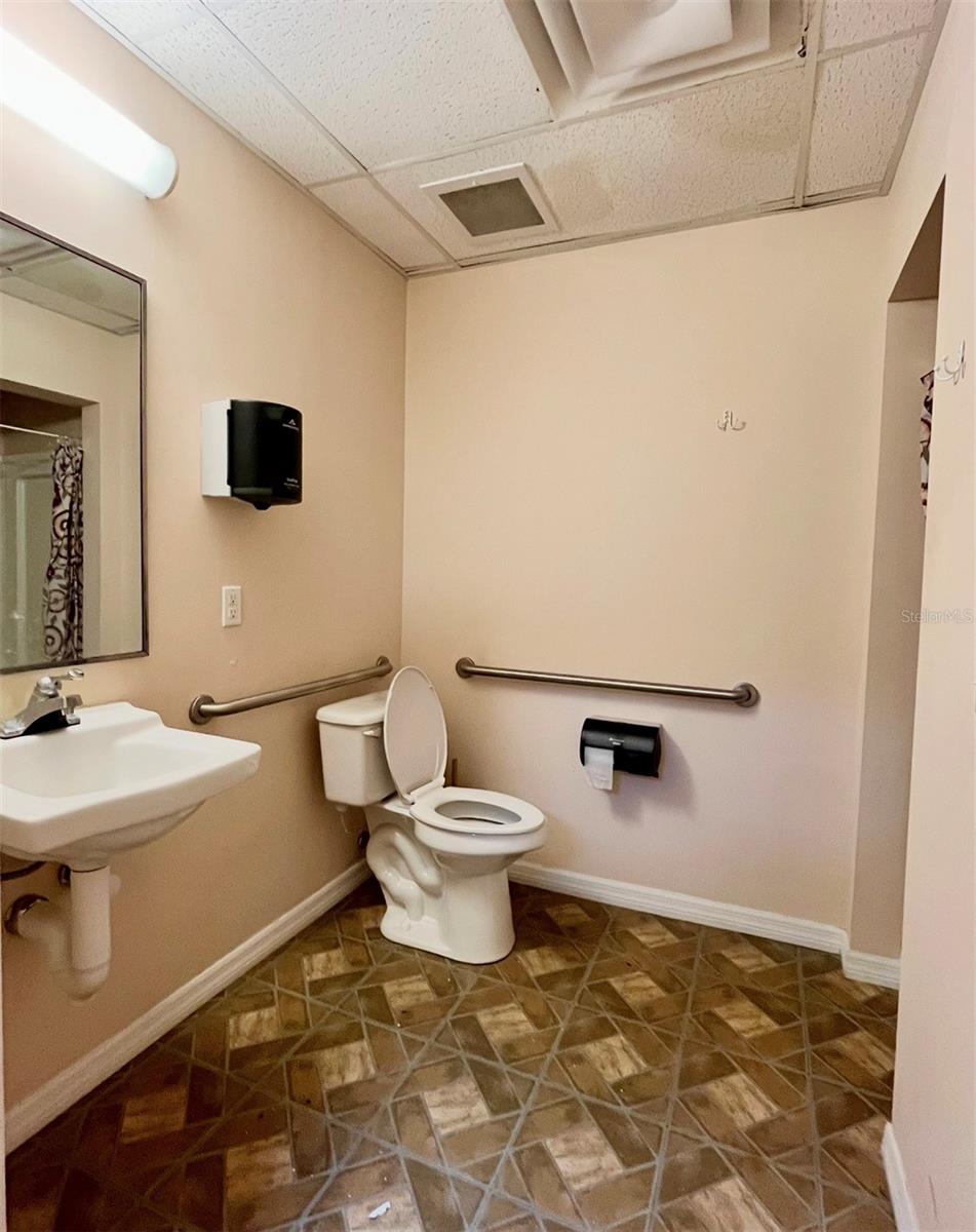 8751 COMMODITY CIR #4, ORLANDO, FL, 32819