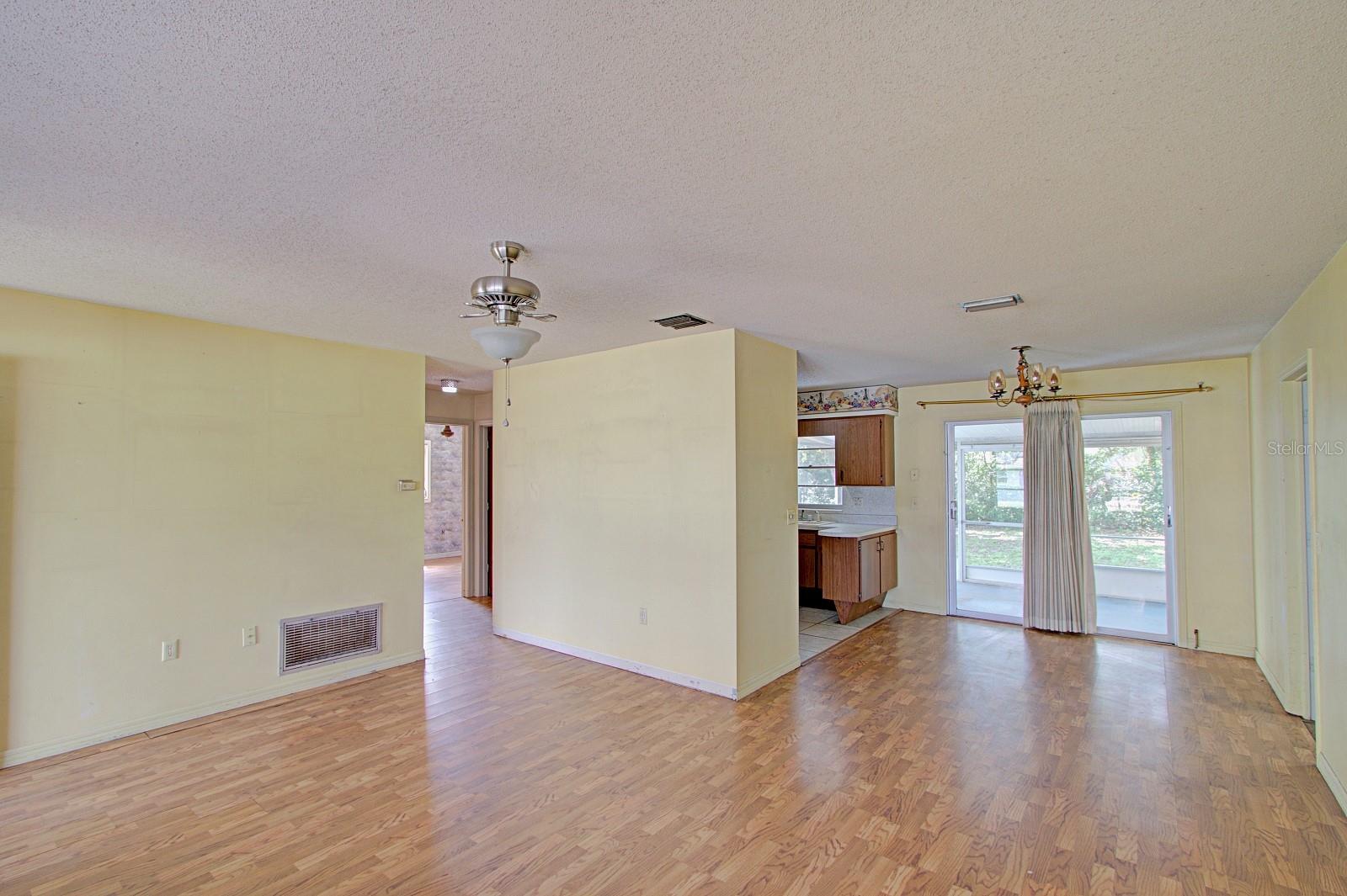 720 CRESTVIEW DR, ORANGE CITY, FL, 32763