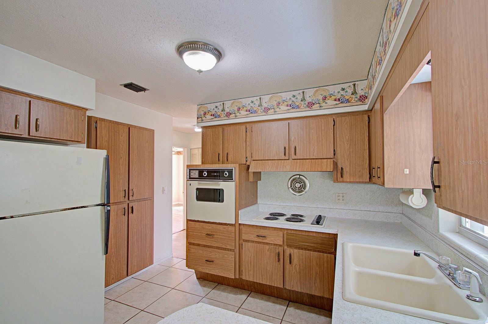 720 CRESTVIEW DR, ORANGE CITY, FL, 32763