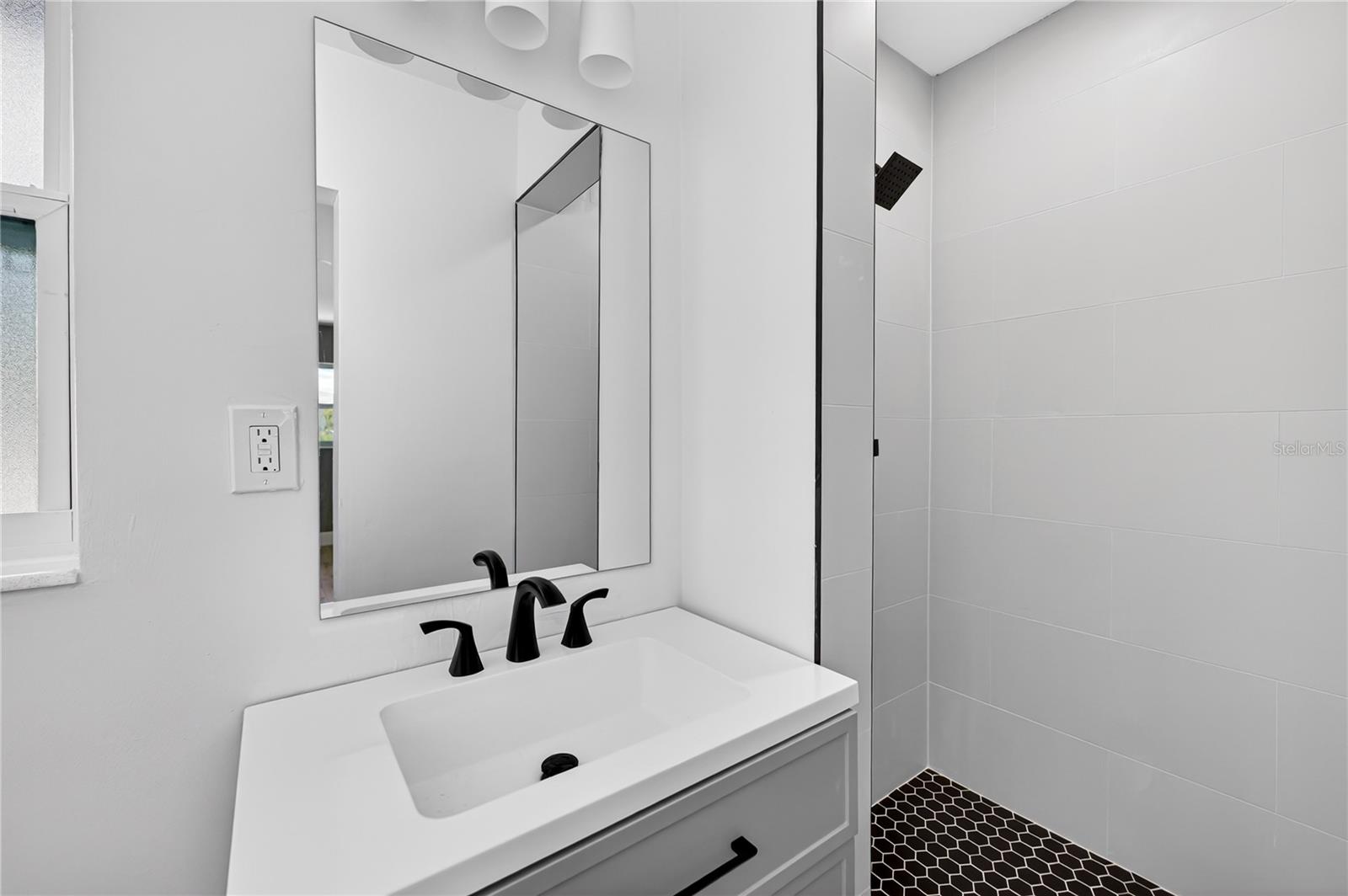 2141 INDIAN AVE S, BELLEAIR BLUFFS, FL, 33770