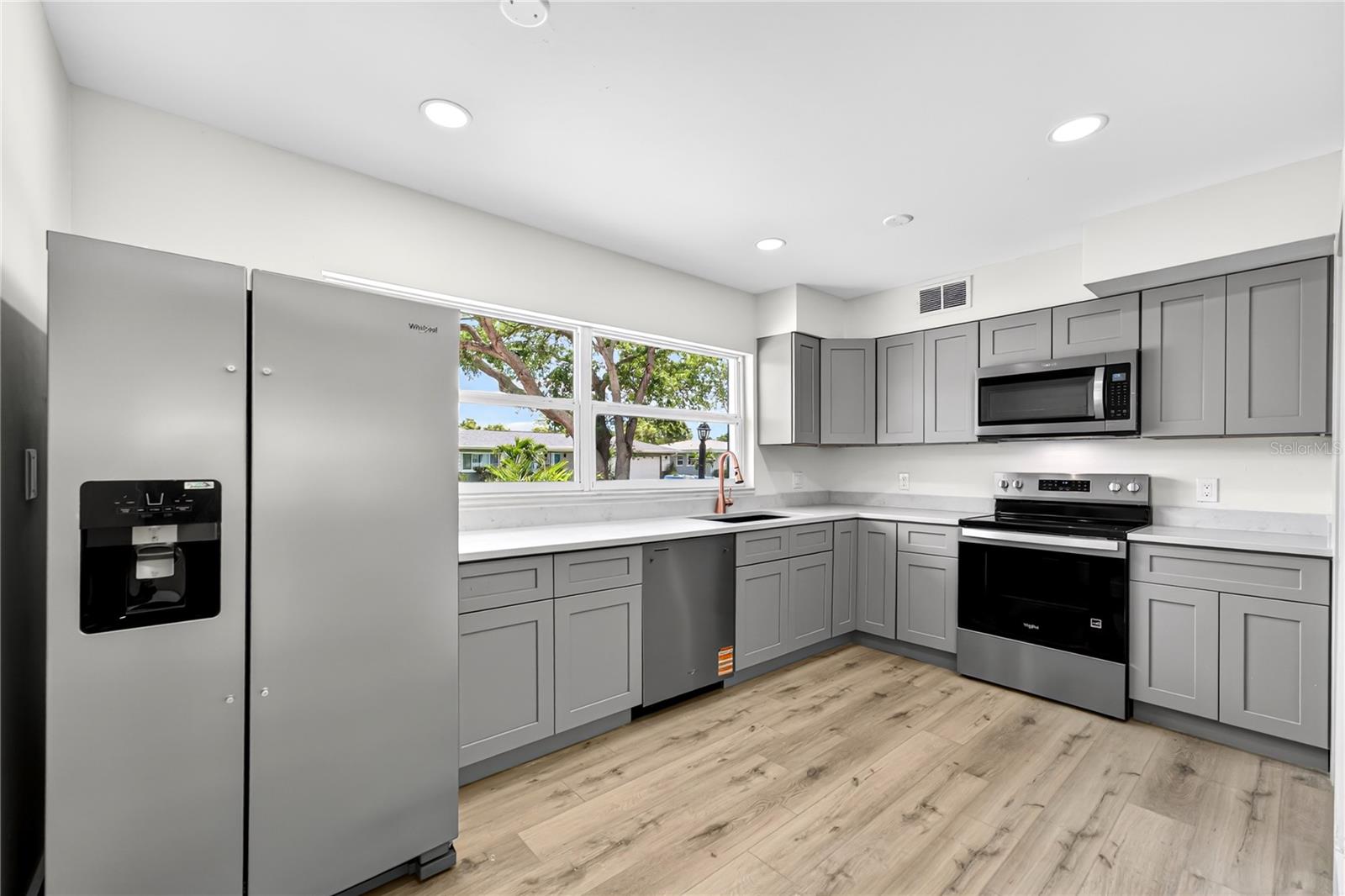 2141 INDIAN AVE S, BELLEAIR BLUFFS, FL, 33770