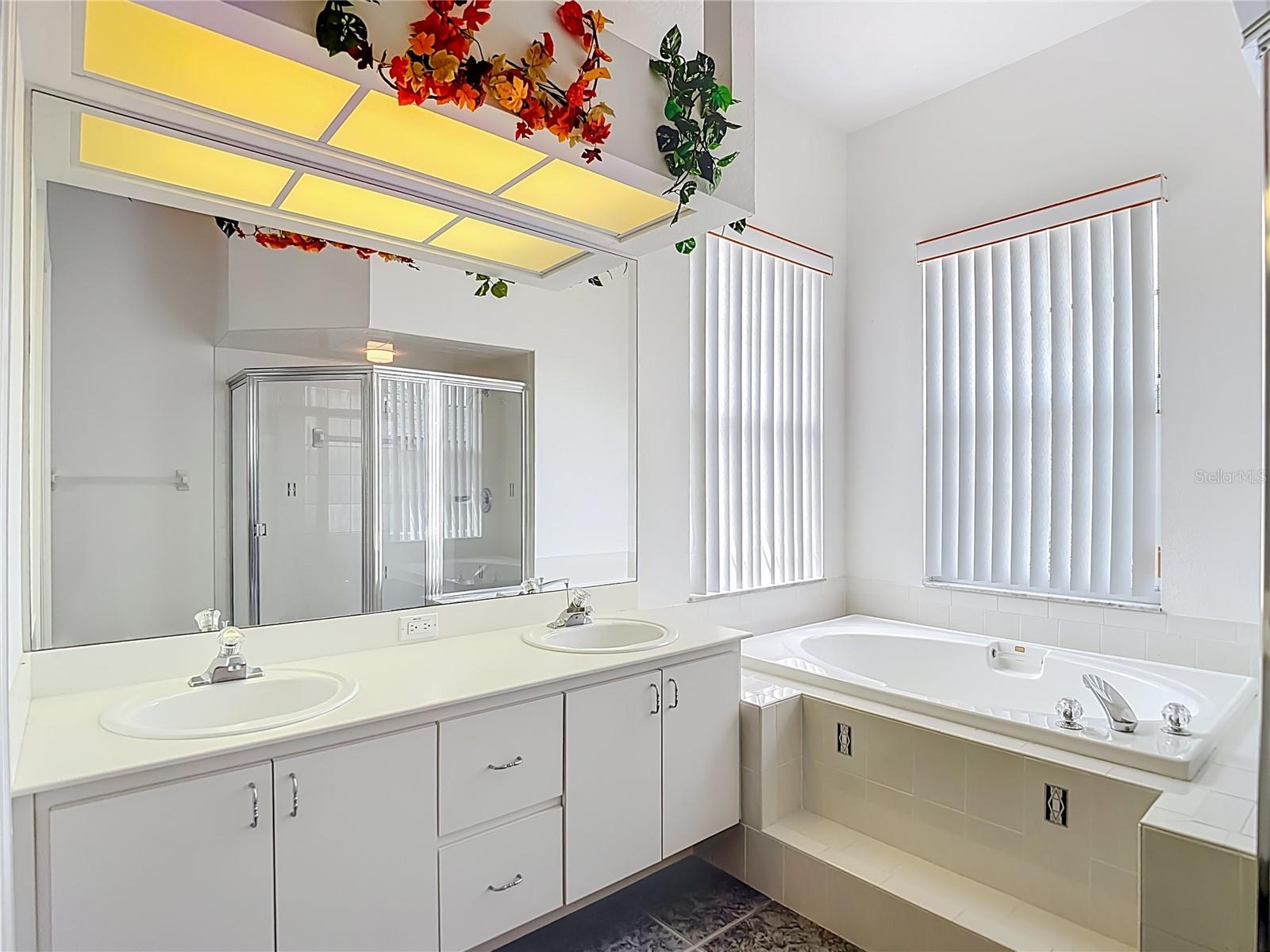 8110 NIGHTWALKER RD, WEEKI WACHEE, FL, 34613