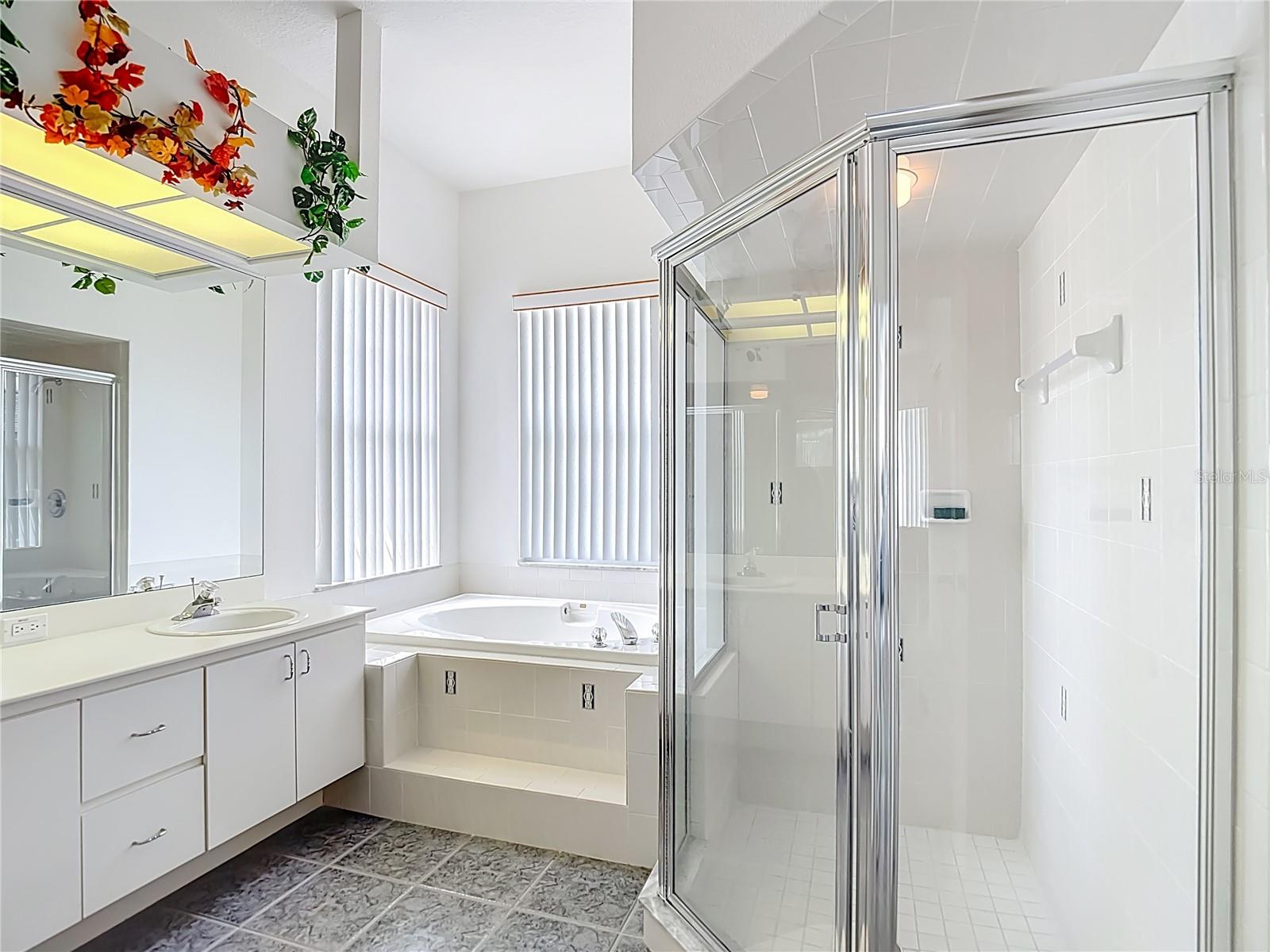 8110 NIGHTWALKER RD, WEEKI WACHEE, FL, 34613