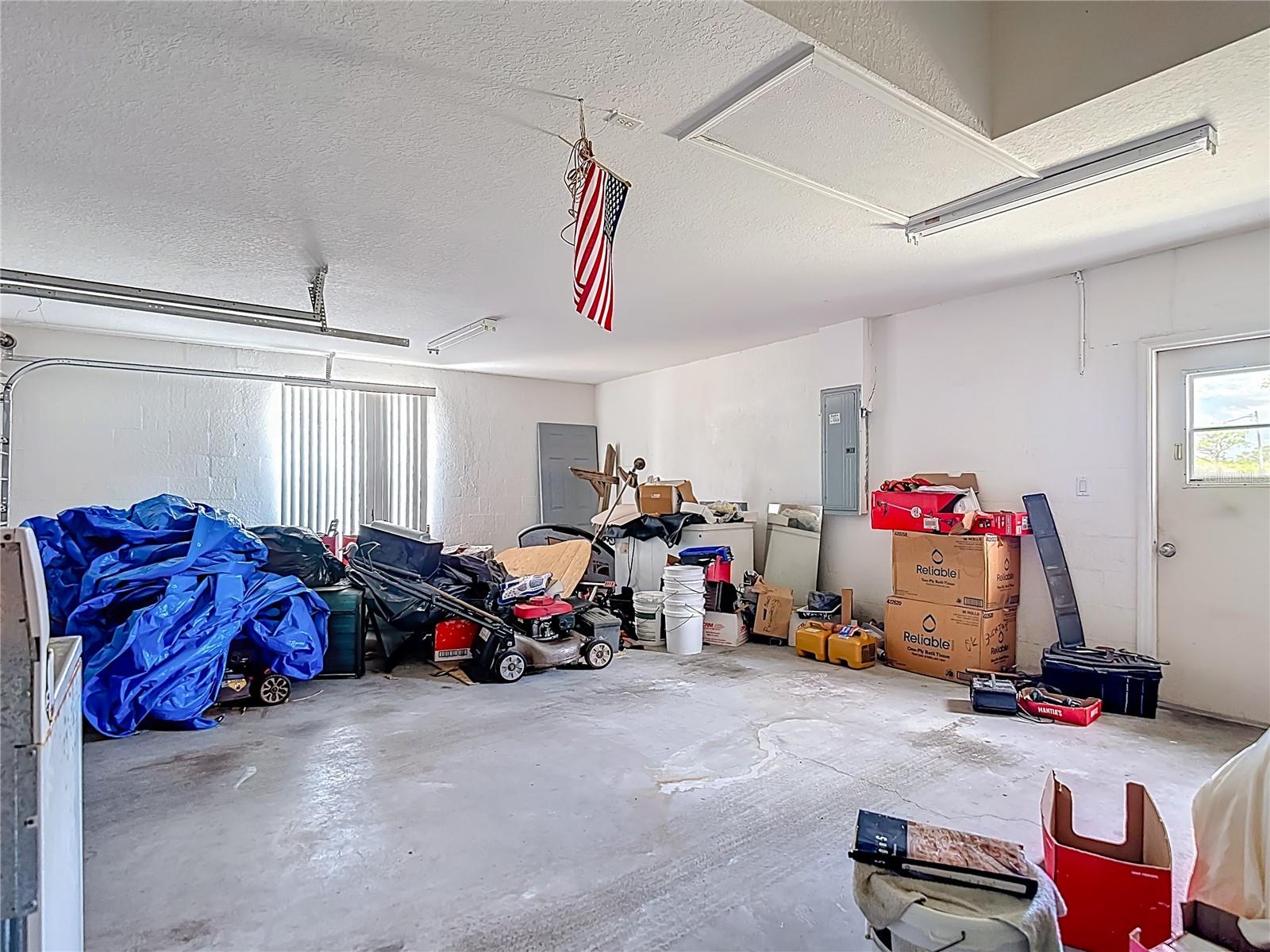 8110 NIGHTWALKER RD, WEEKI WACHEE, FL, 34613