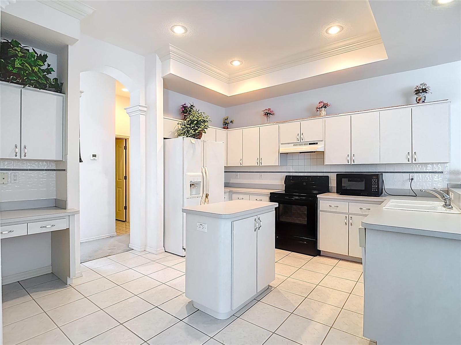 8110 NIGHTWALKER RD, WEEKI WACHEE, FL, 34613