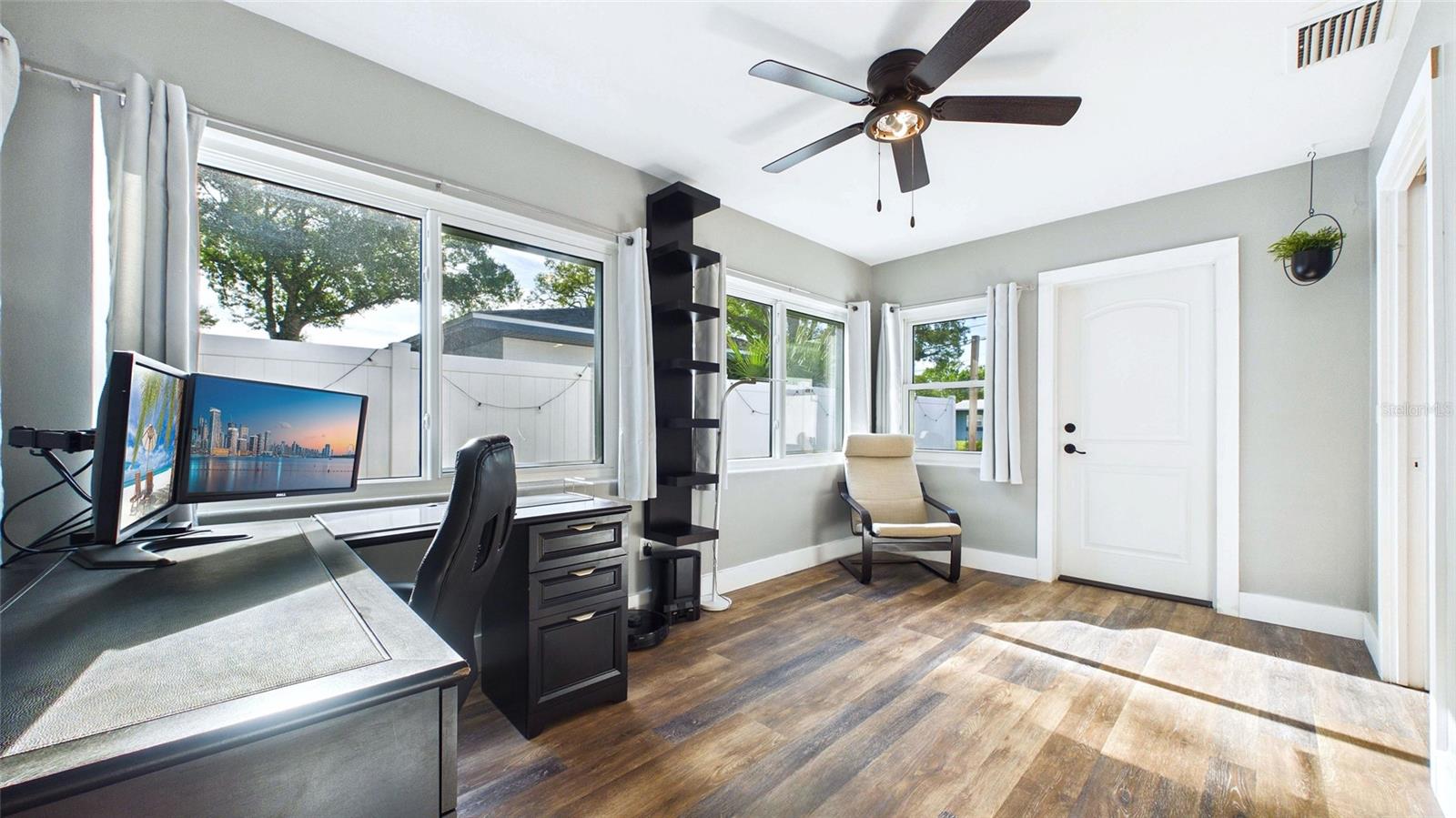 101 N MERCURY AVE, CLEARWATER, FL, 33765