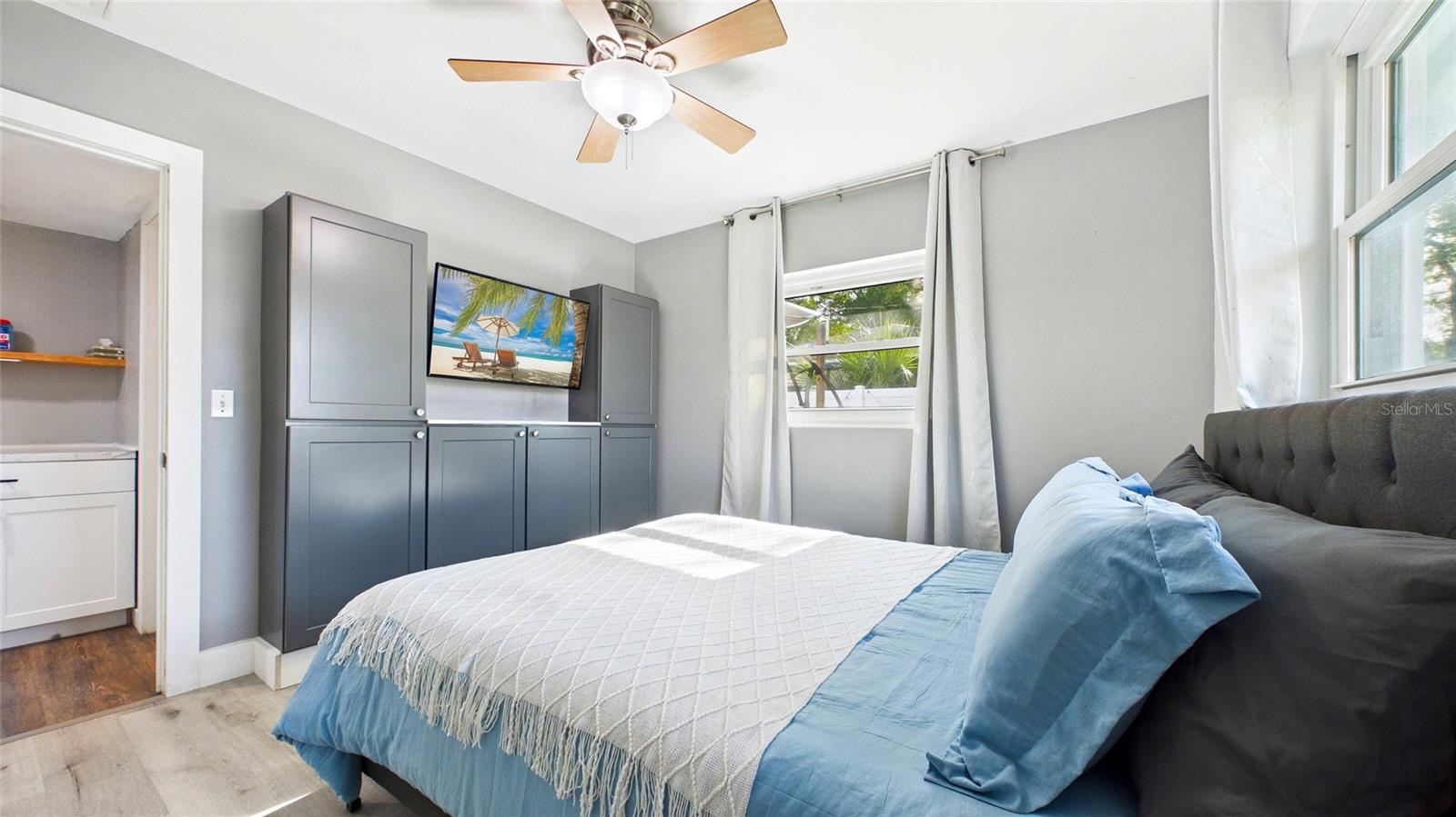 101 N MERCURY AVE, CLEARWATER, FL, 33765