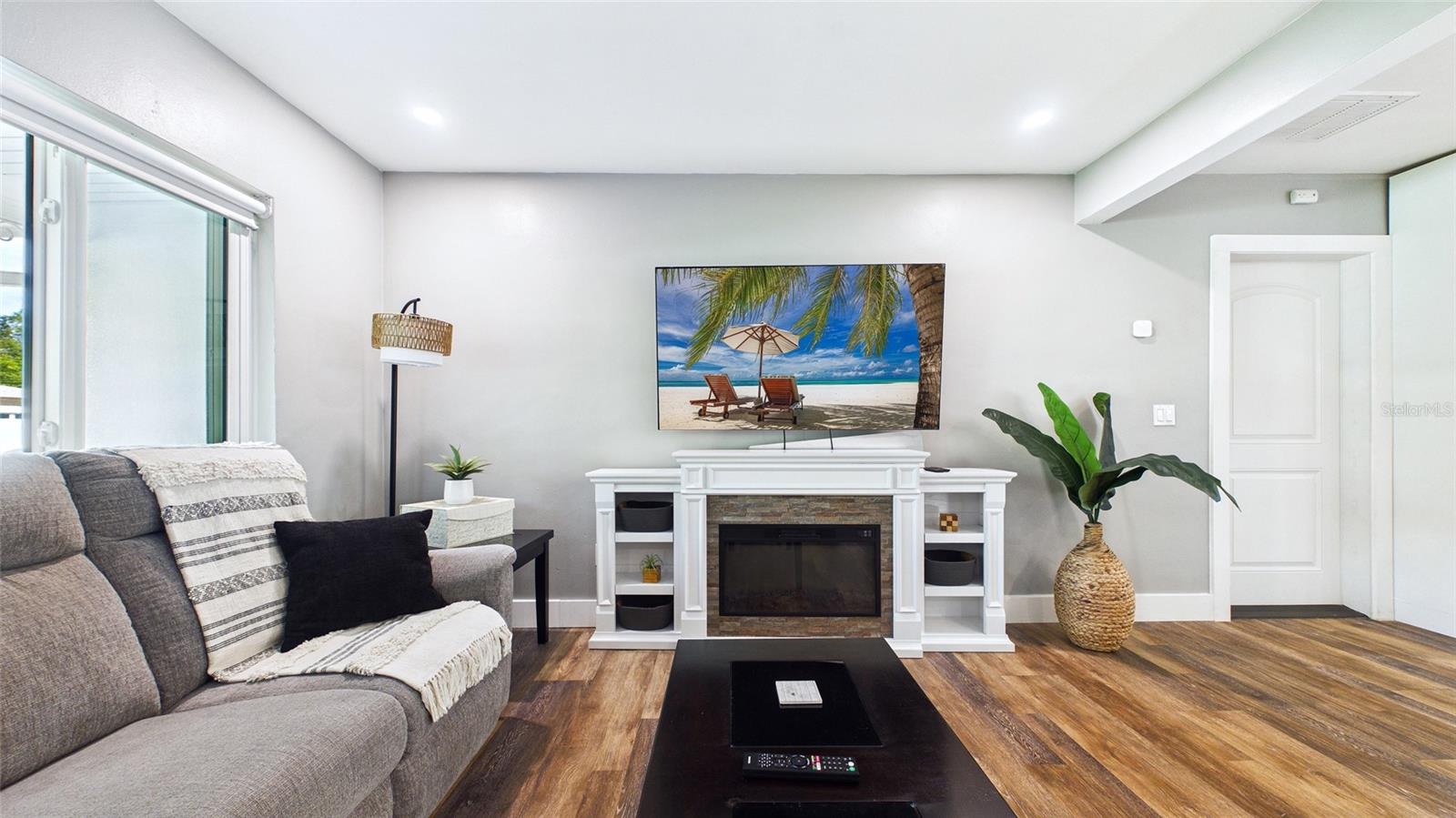 101 N MERCURY AVE, CLEARWATER, FL, 33765