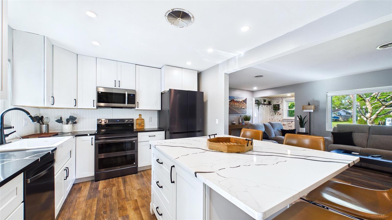 101 N MERCURY AVE, CLEARWATER, FL, 33765